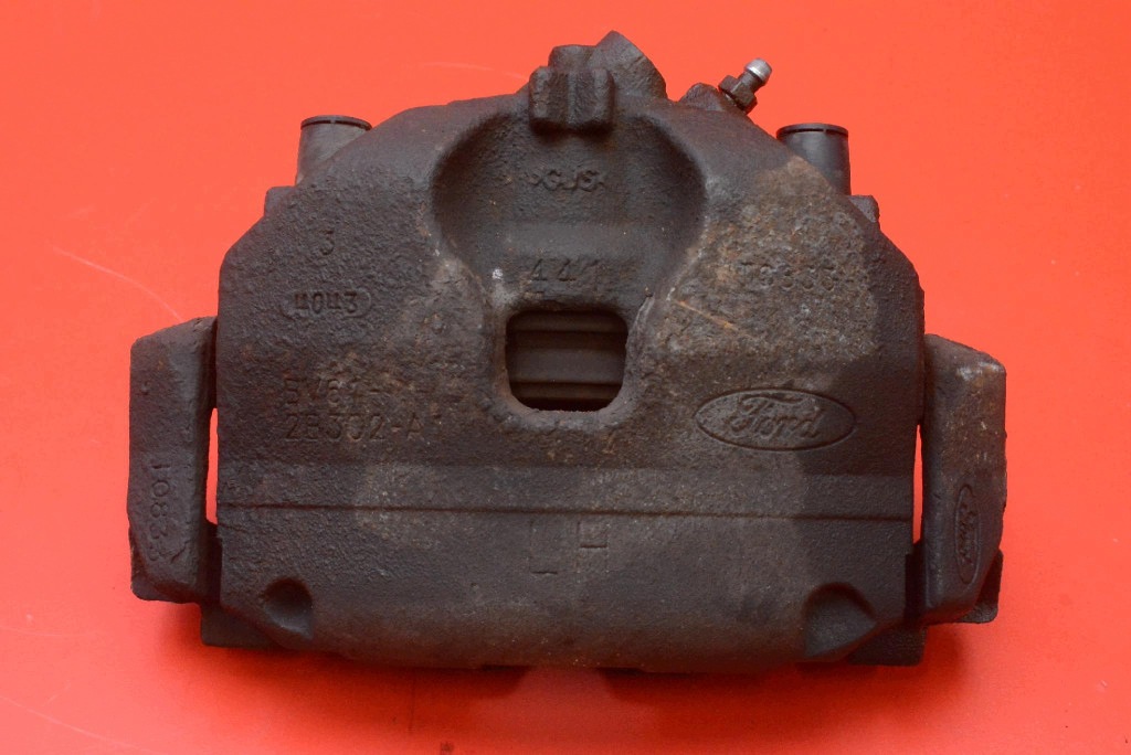 třmen brzdový levý předek BV61-2B302-A1 FORD ESCAPE MK3 1.6 ECOBOOST 12