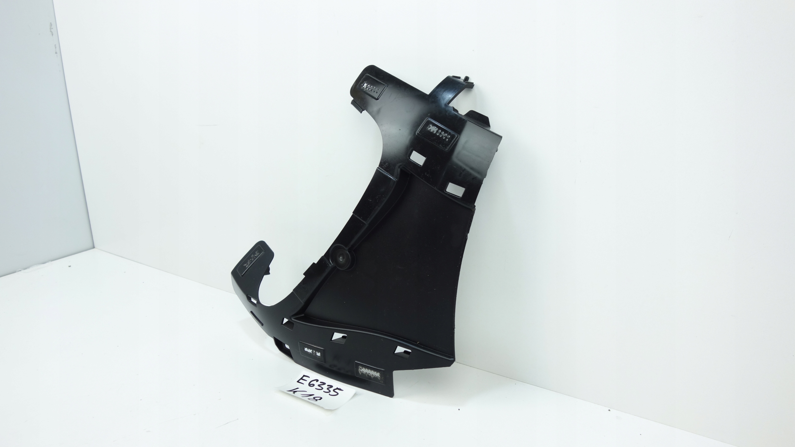 Support Support plaque Droit Pare choc RENAULT ZOE 2013- 960164643R
