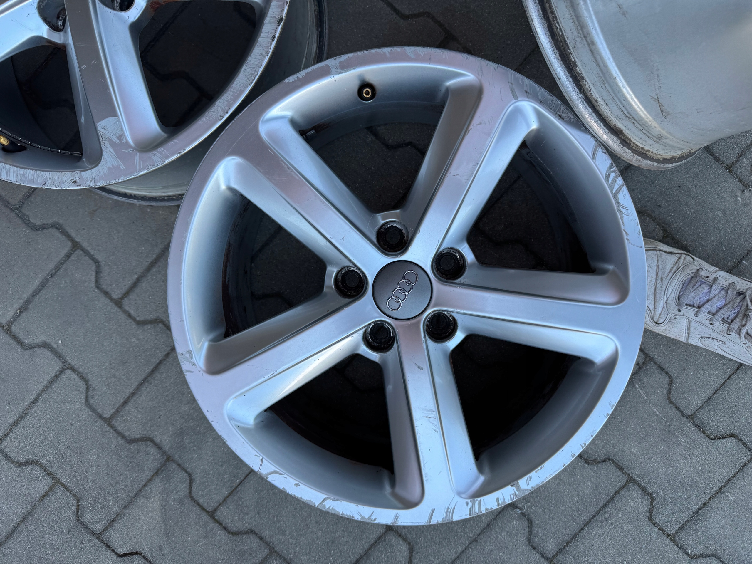 4x disky A4 B7 7.5" x 17" 5x112 ET 43 KOMPLET !