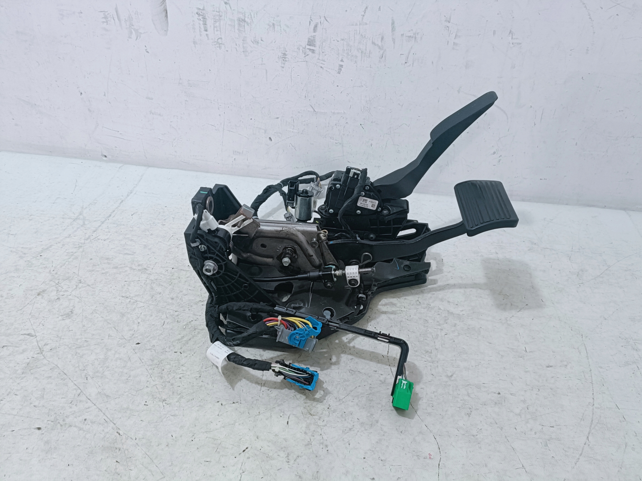 CADILLAC ESCALADE IV 15- 6.2 V8 Gaspedal Bremse 84096835