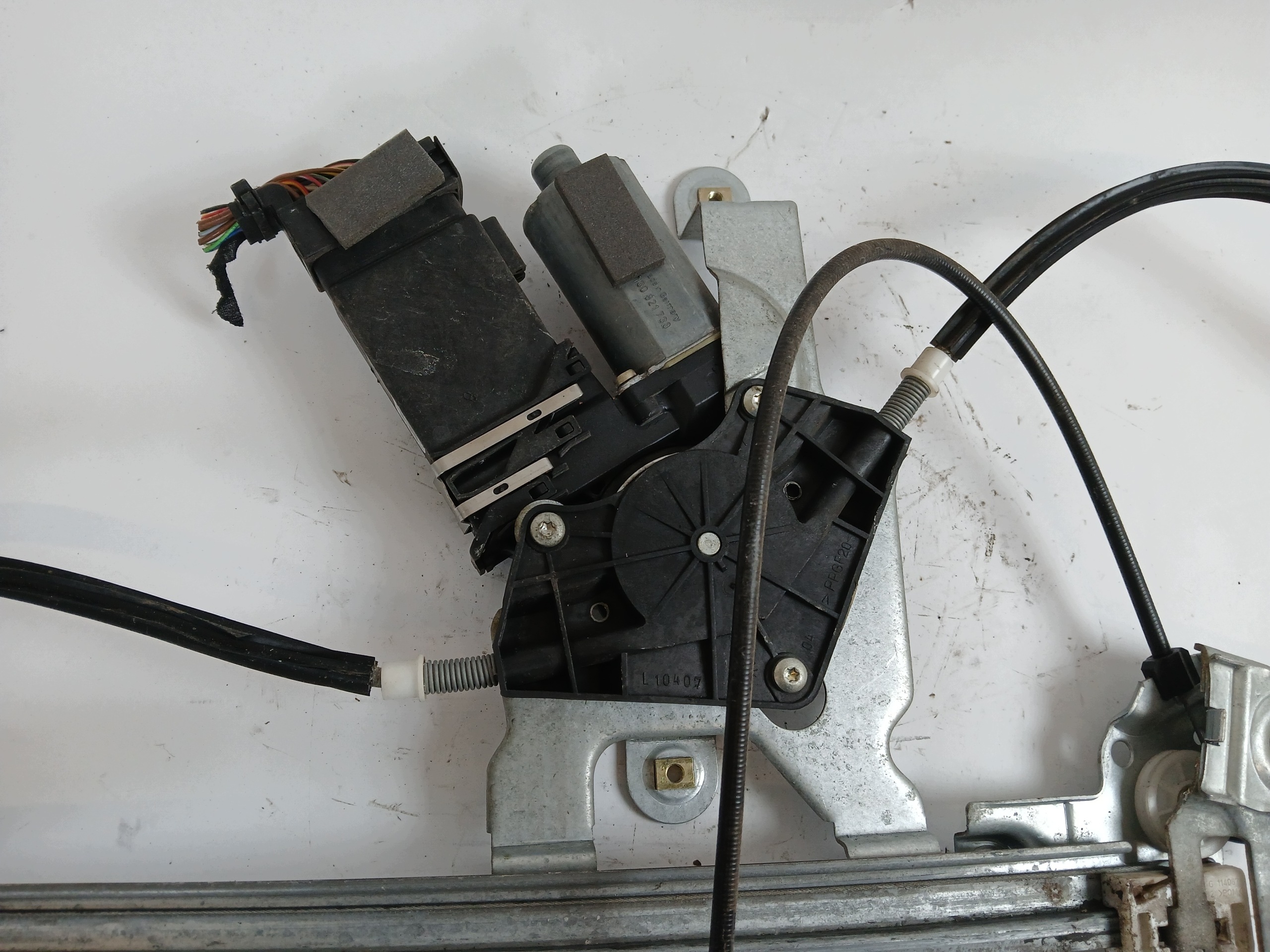SKODA OCTAVIA and window regulator right front 1U4959802D