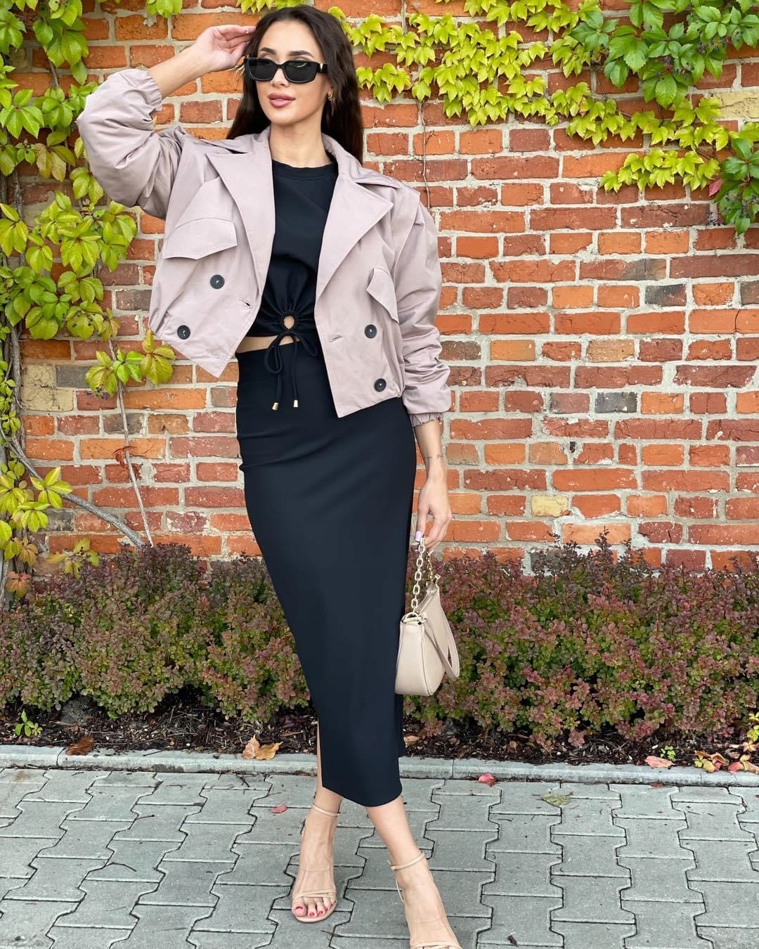 Dámská krátká béžová bunda Velikost M Model 1028 Polský Výrobce