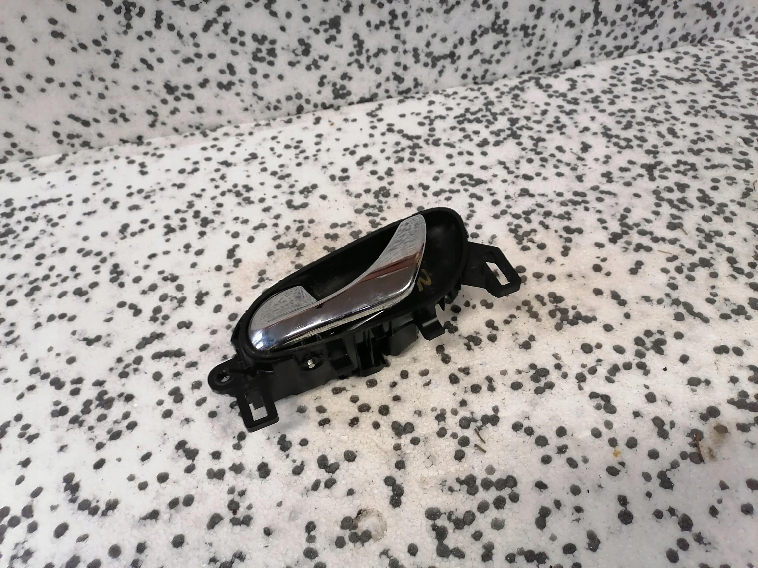 NISSAN QASHQAI II J11 handle door left front