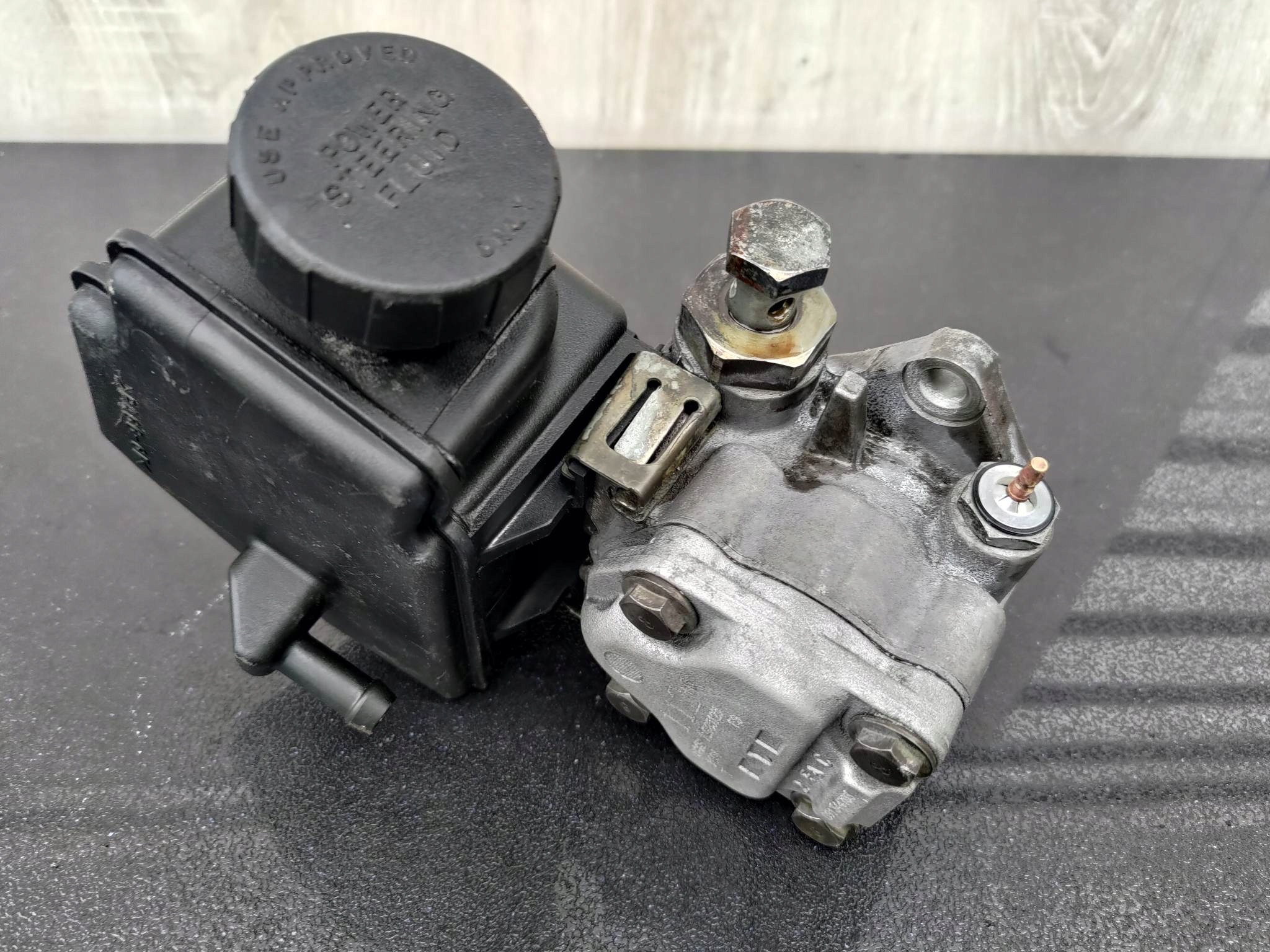 Pompa servosterzo SAAB 9-3 93 2.0T, 1.8T 12785125 B207