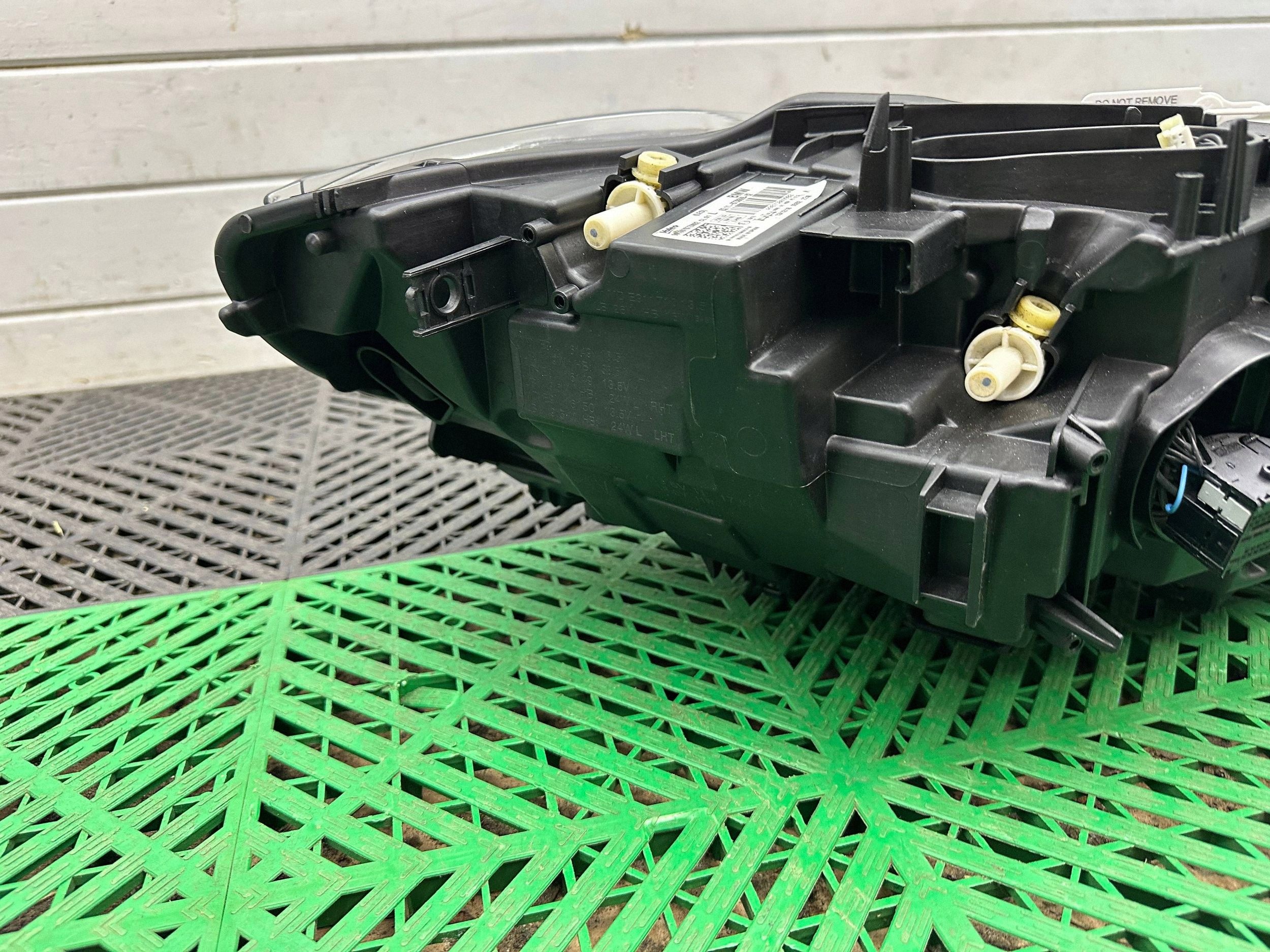 light front side left BMW 4 F32 F33 LCI 8738699
