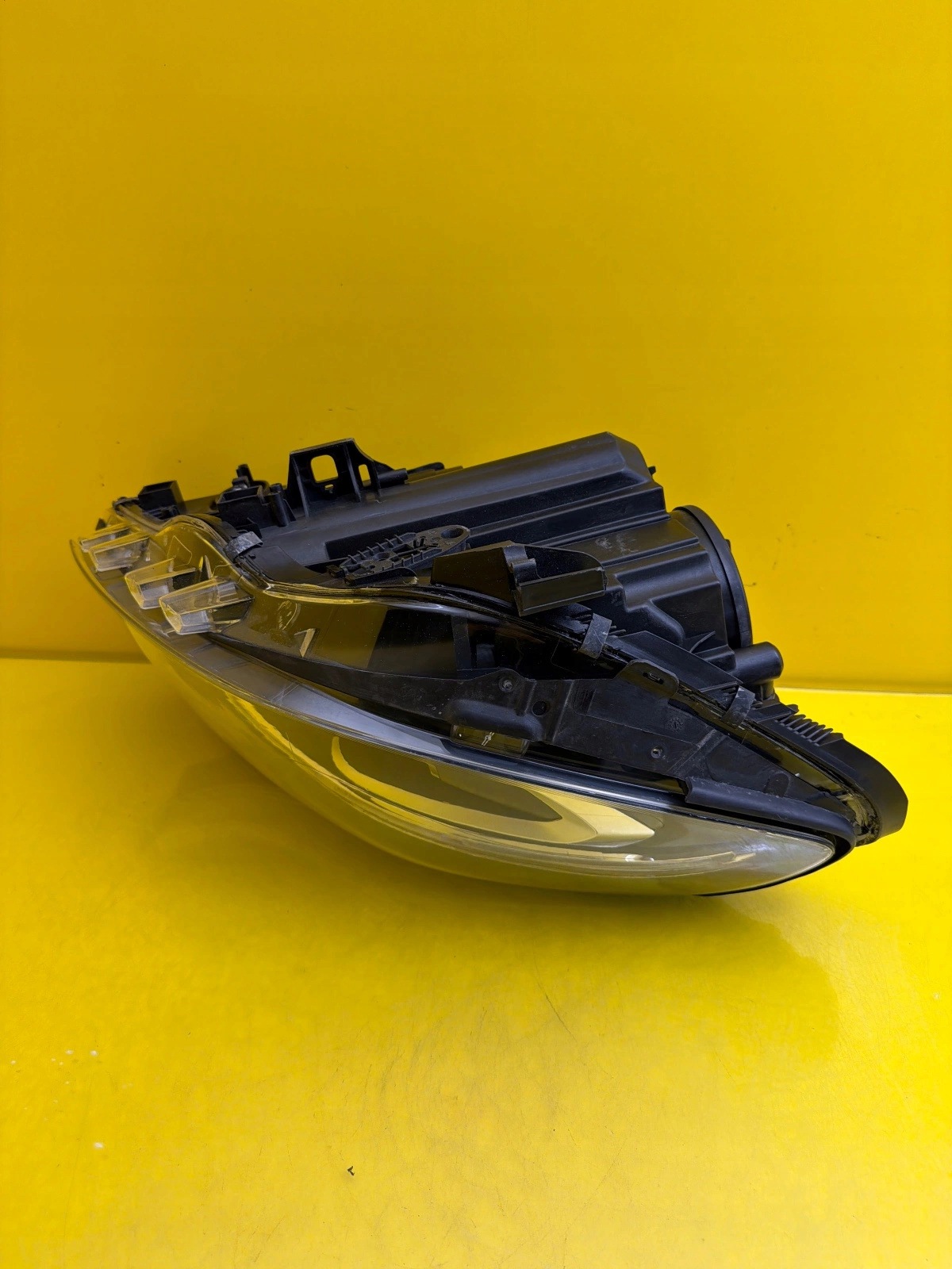 light right Mercedes B-class W246 Bi-Xenon 2011-2015 A2468207261