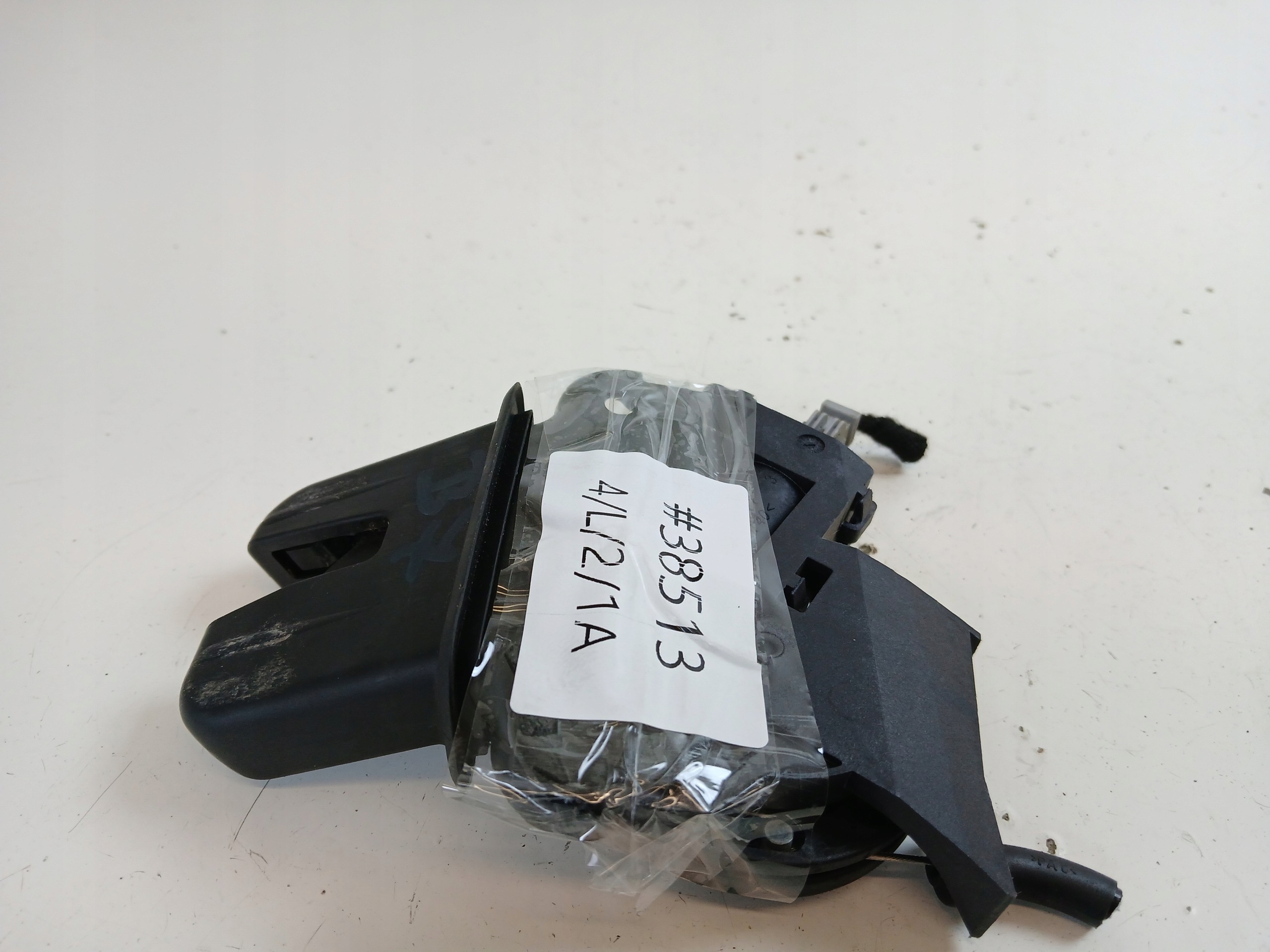 AUDI A6 C6 A4 B7 sedan lock bonnet boot 4F5827505C
