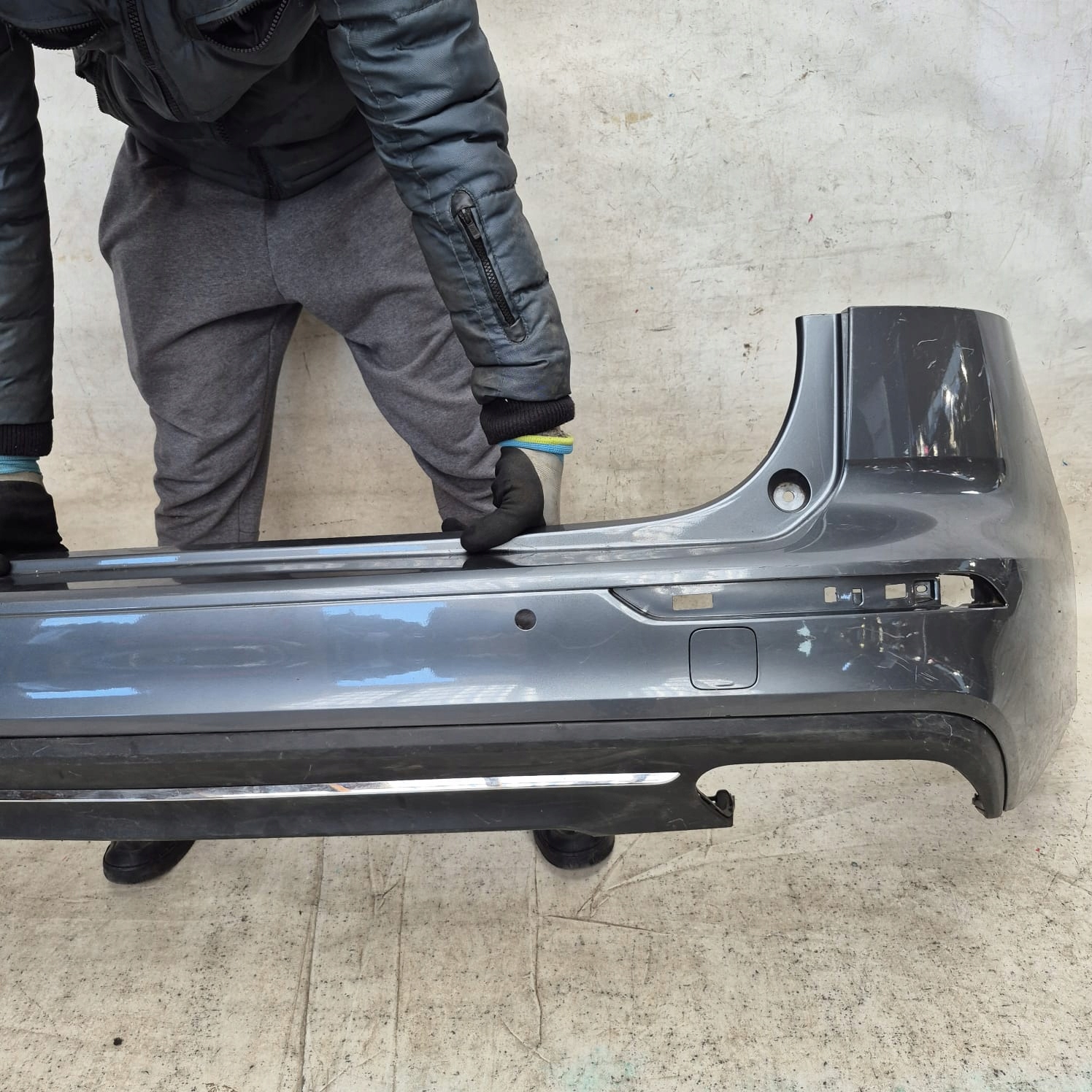 VOLVO V60 II 2 18-> bumper rear part rear PDC