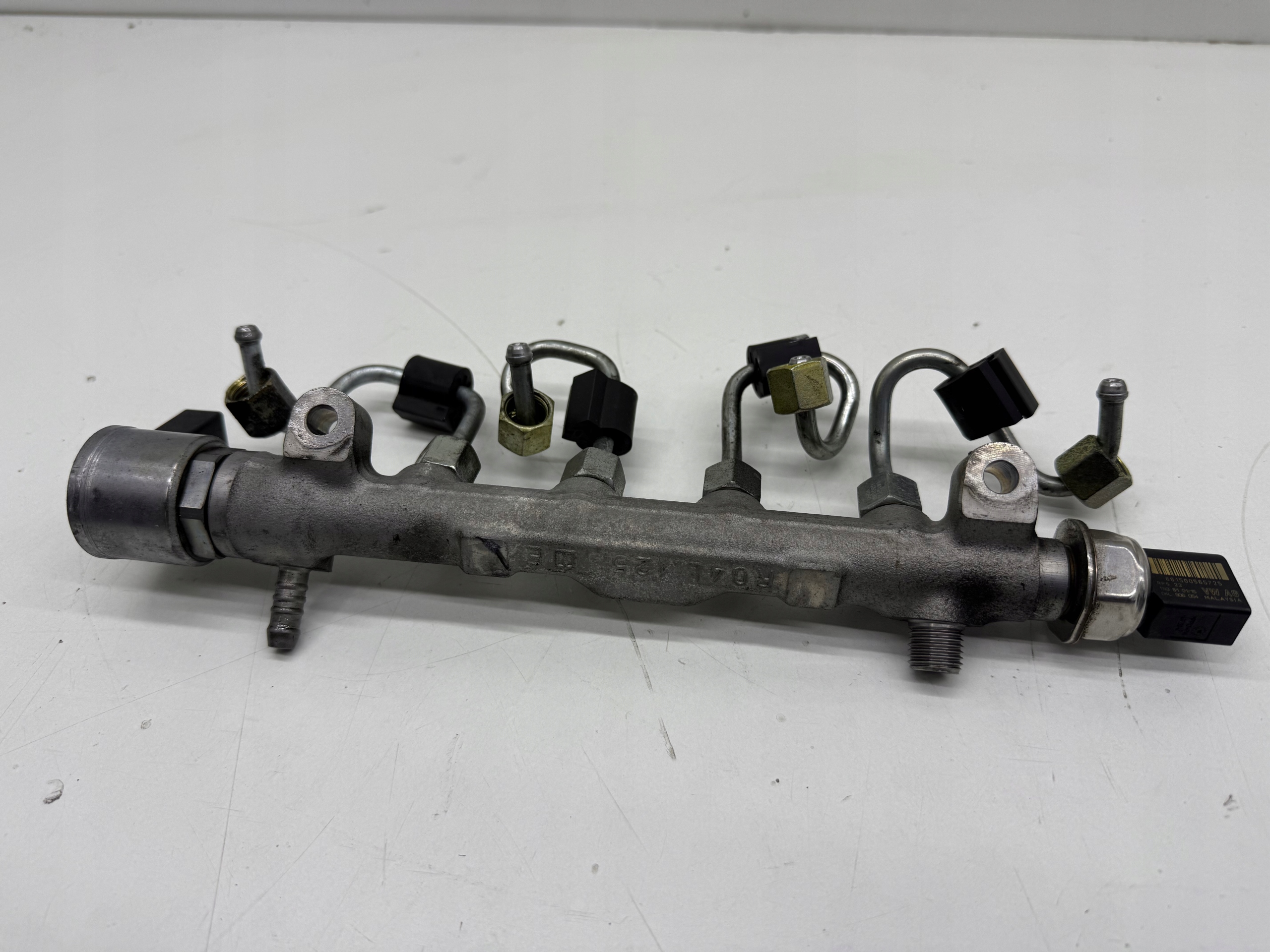 AUDI A6 C7 2.0 TDI CNH Rampe injection Carburant + Capteur
