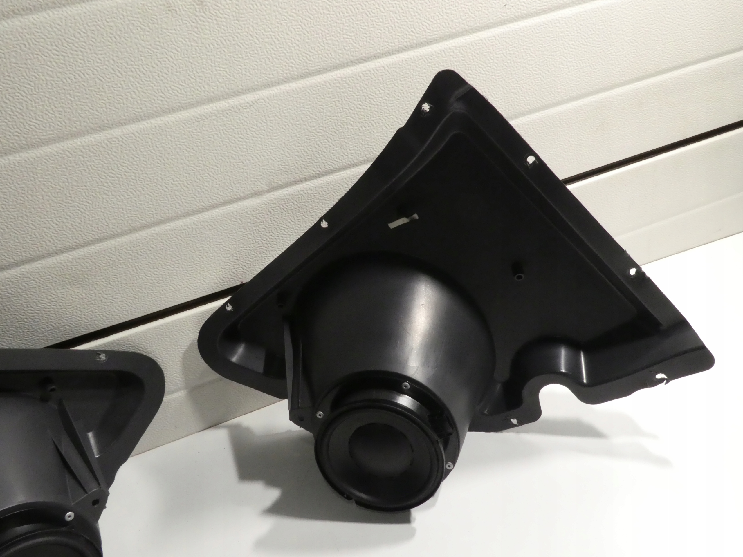VW SCIROCCO speaker rear part 1K8035241B 1K8035242B