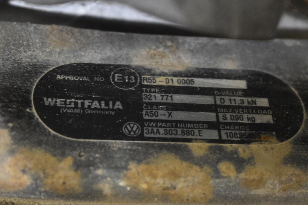 tow 3AA803880E VW PASSAT B7 KOMBI 10-15