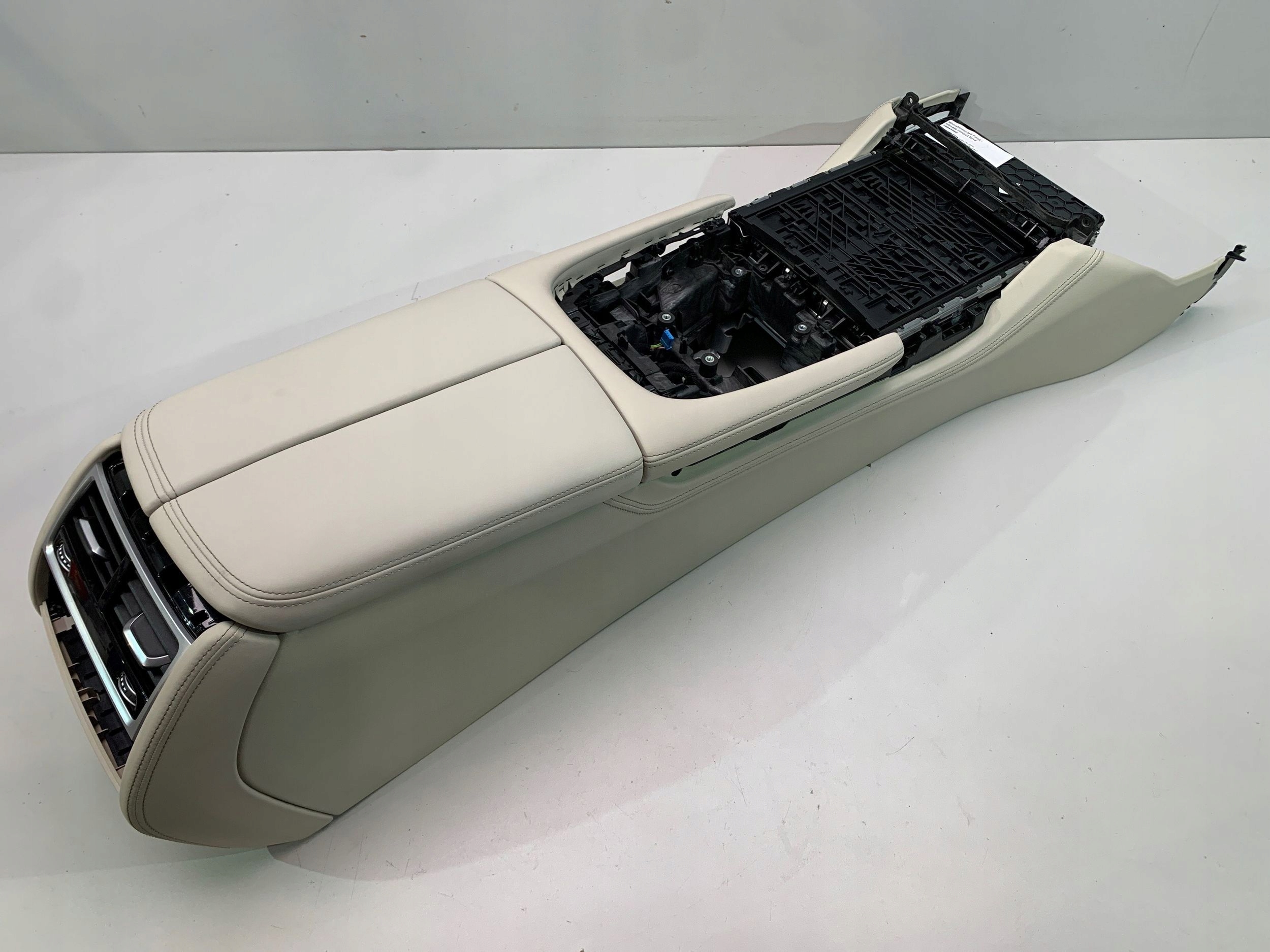 BMW 7 G11 G12 тунель середина европа