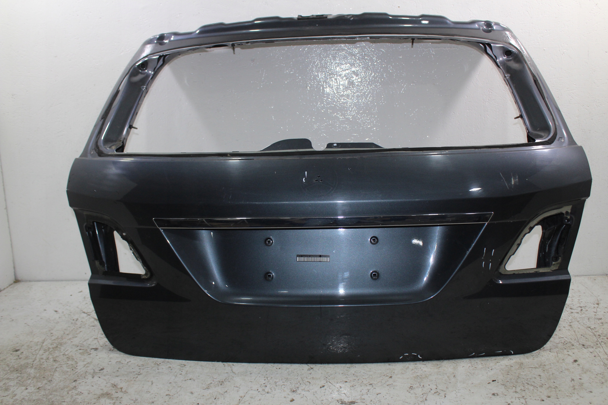 Mercedes ML W166 trunk door boot rear part