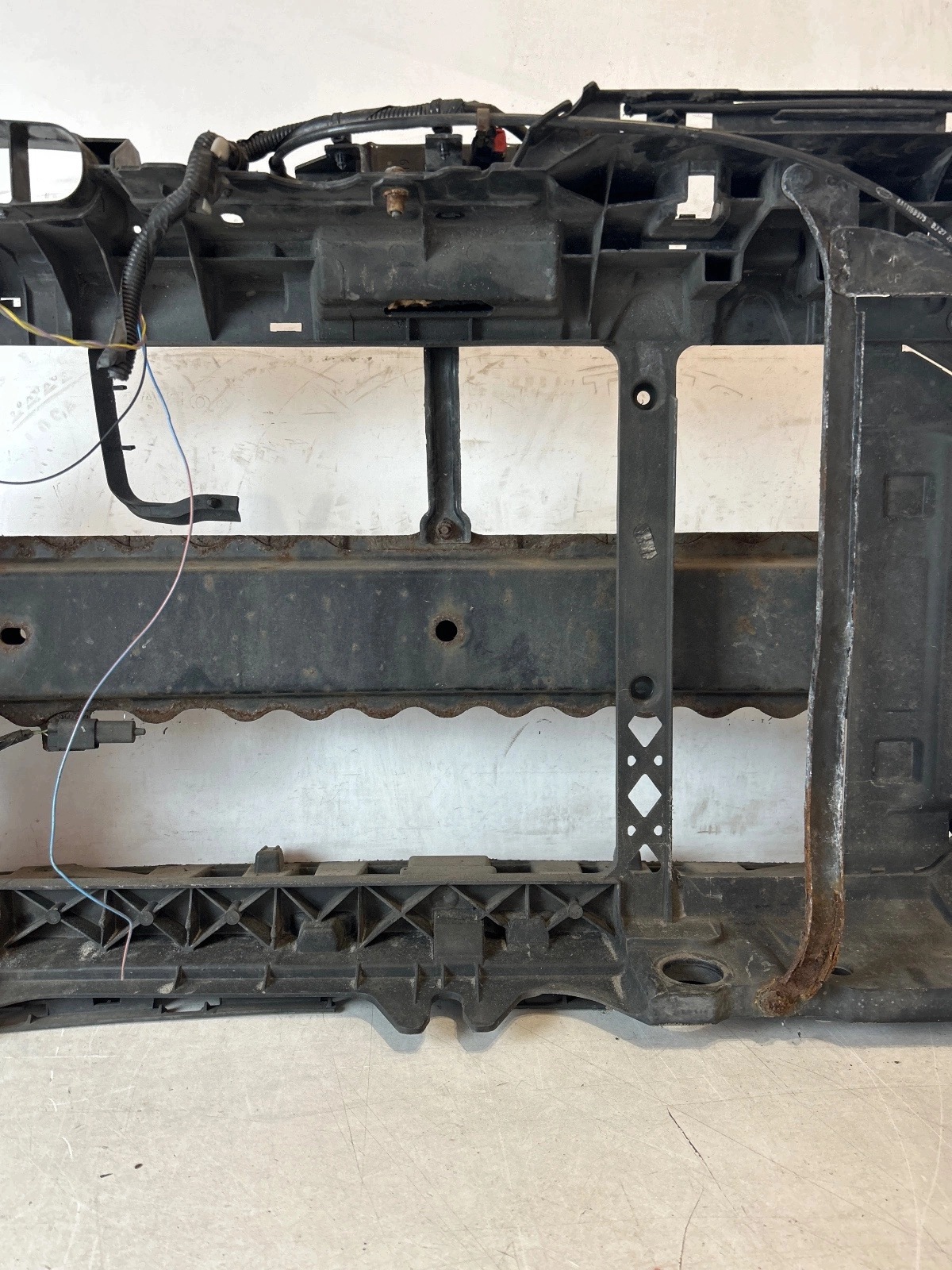 support panel for radiators pillar sider Ford Fiesta Mk7 1.4 petrol