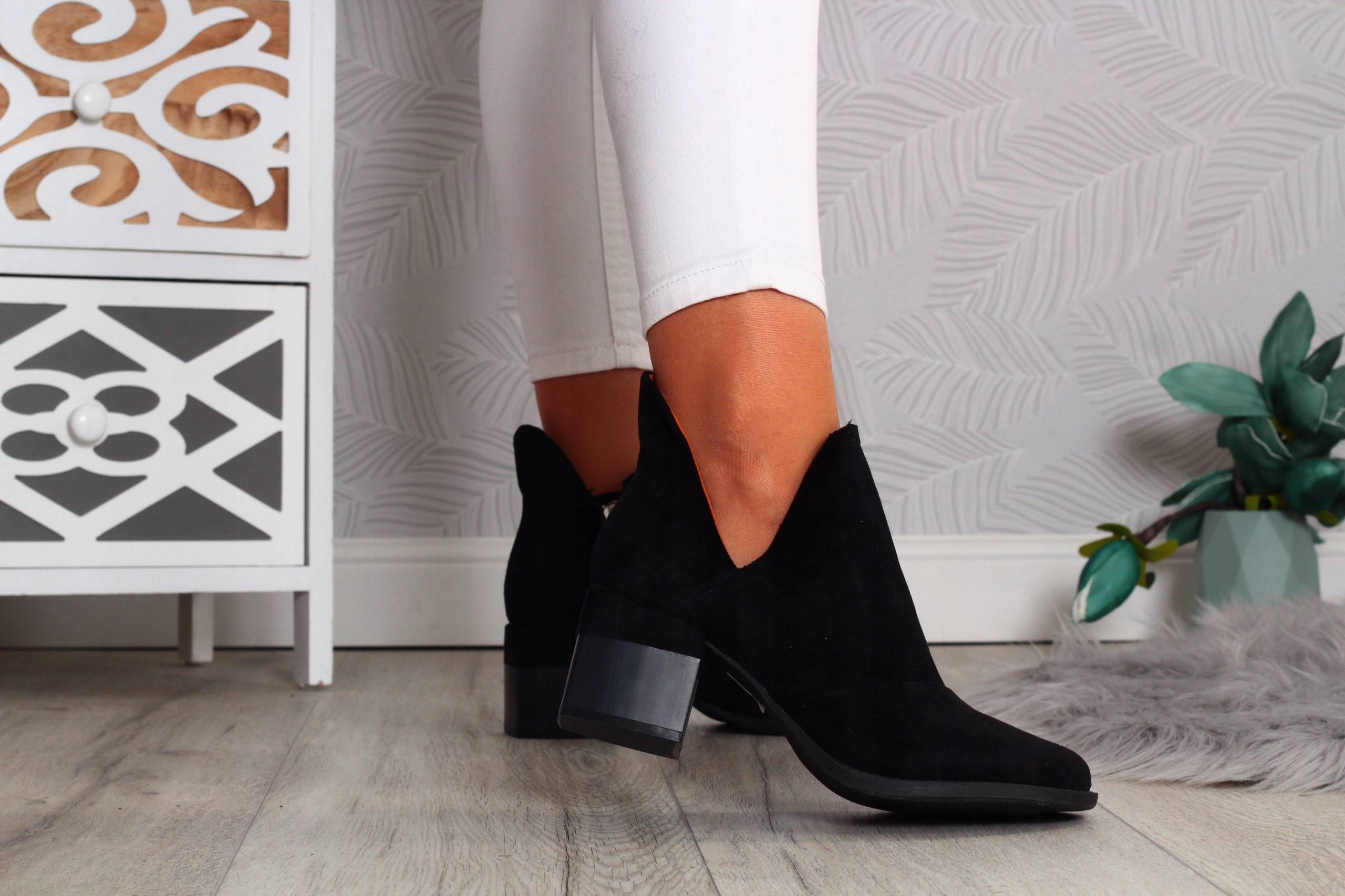 BOTKI BUTY DAMSKIE ELEGANCKIE SŁUPEK Z WYCIĘCIEM Kolor wielokolorowy