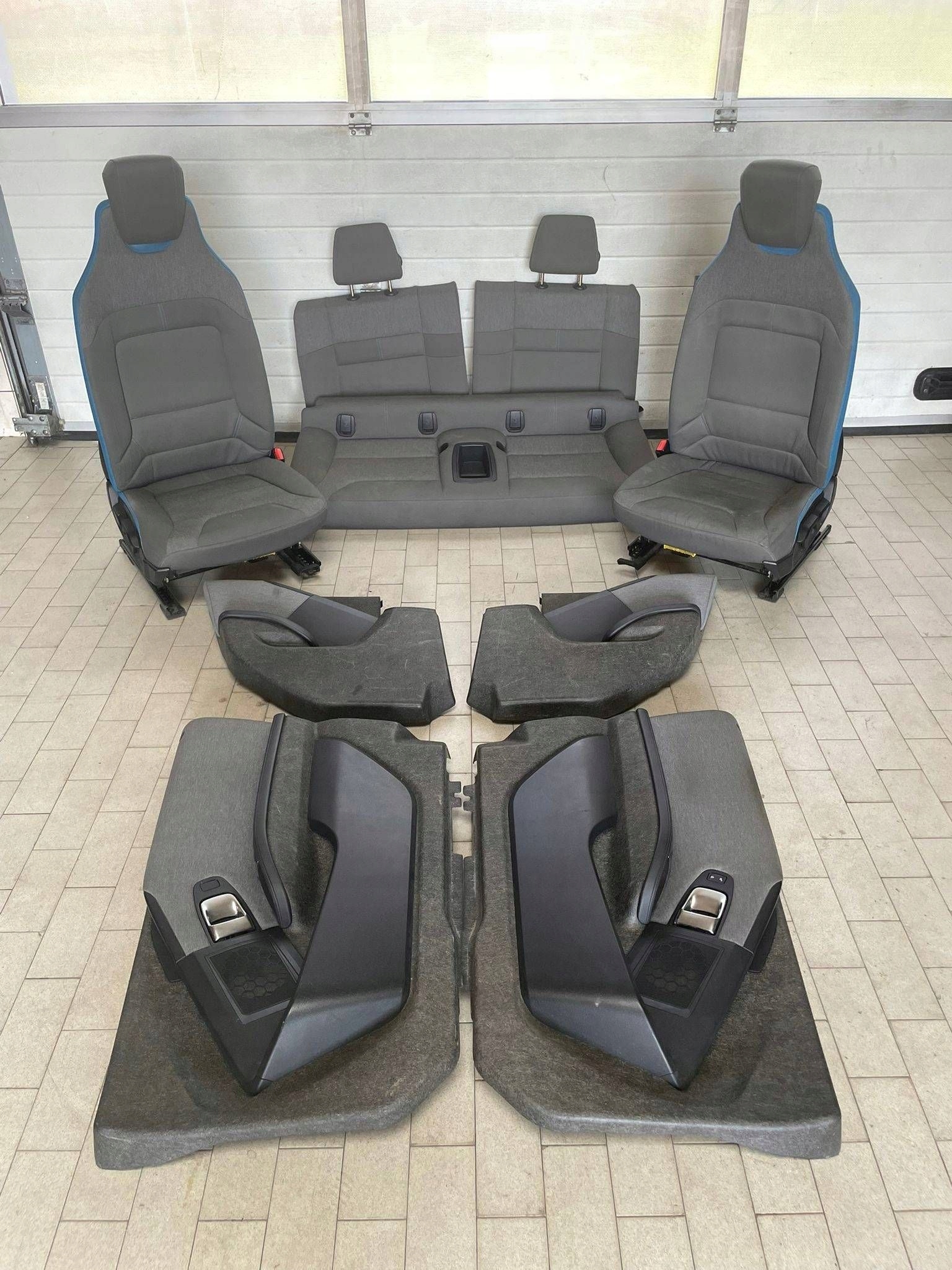 Komplet Sitze z boczkami Sitz Sitz BMW i3