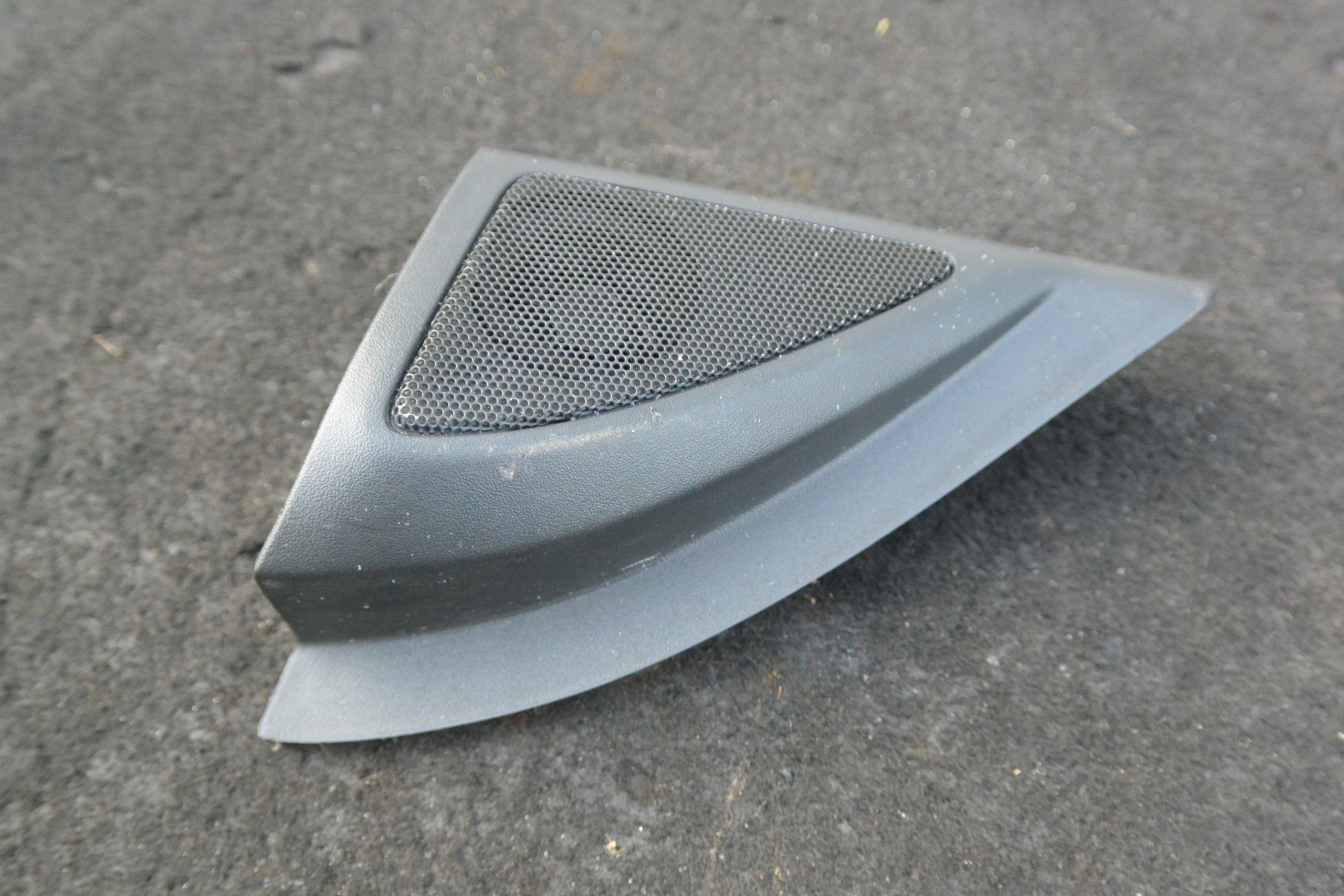 speaker TROJKAT GWIZDEK left front grid OPEL GRANDLAND X