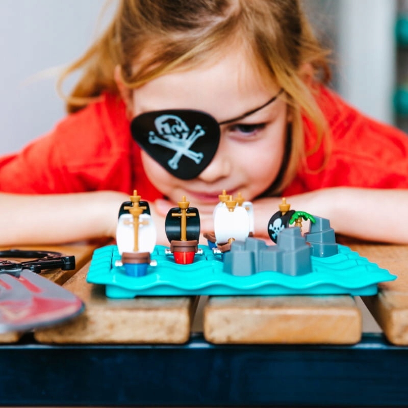 SMART GAMES Gra logiczna dla dzieci Piraci w Morzu Ognia 7+ Wydawca IUVI Games