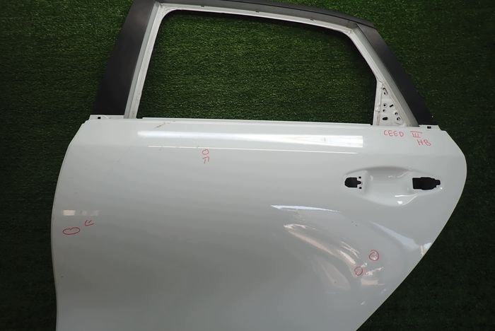 KIA CEED III HB 18- ajtó bal hátsó hátsó