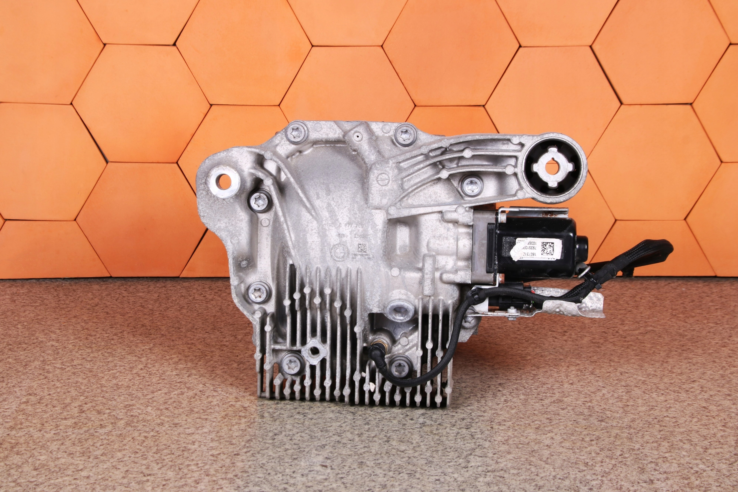 BMW G15 G16 840dX rear differential diff 2.65 8686657