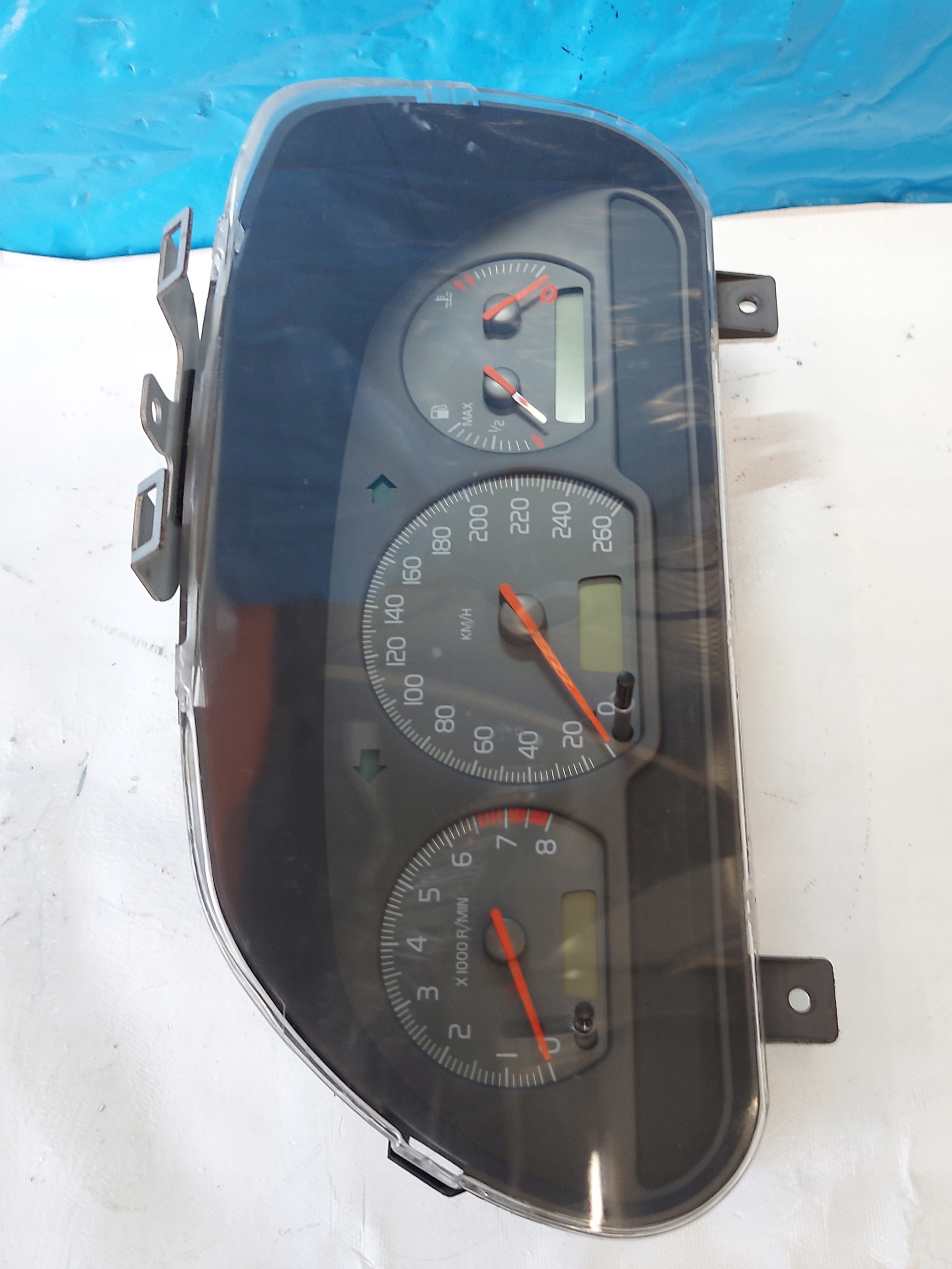 dials clock VOLVO V40 and 1.8 B 30889710B