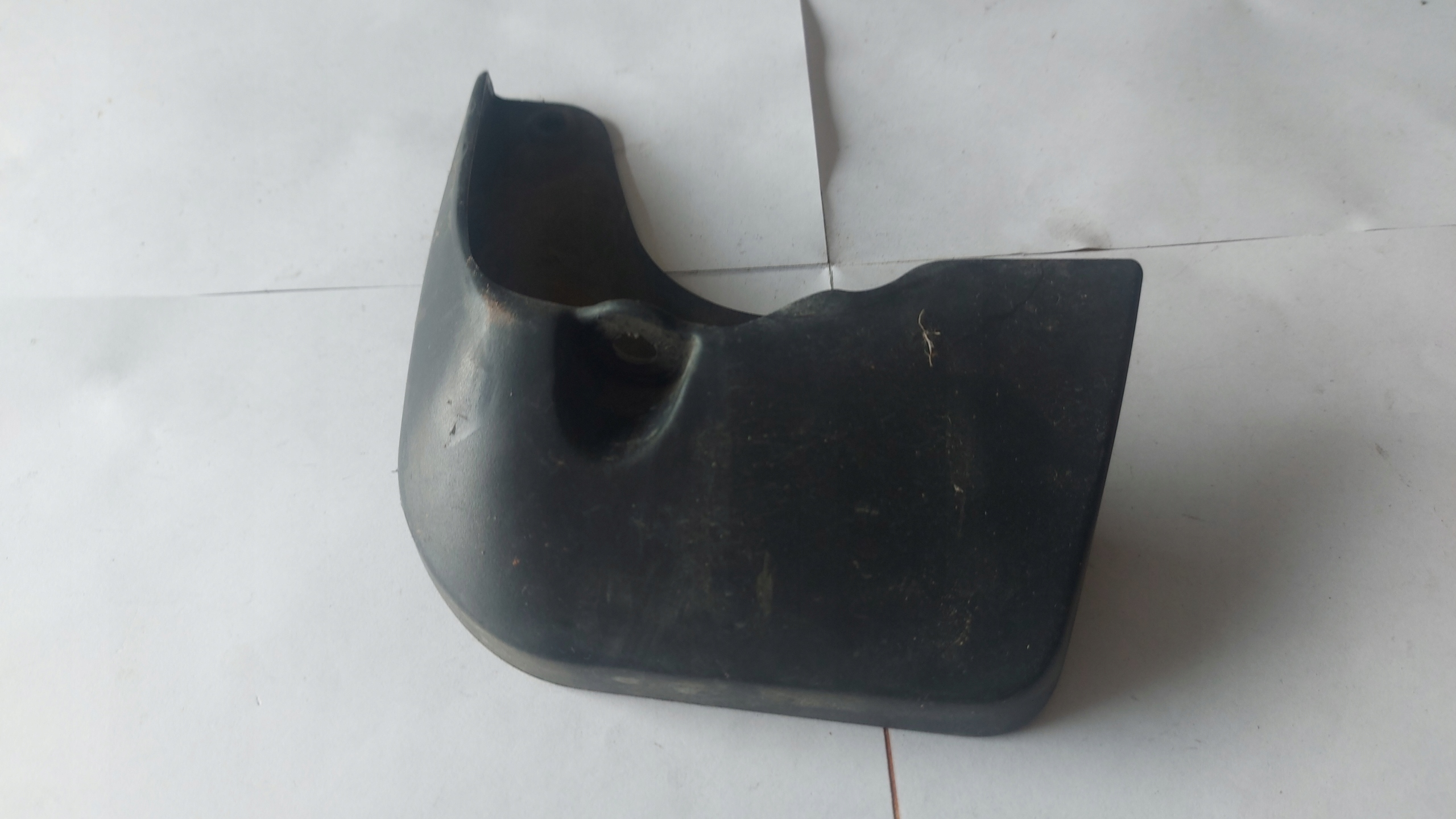 mudguard flap left left rear part rear TOYOTA YARIS III 11