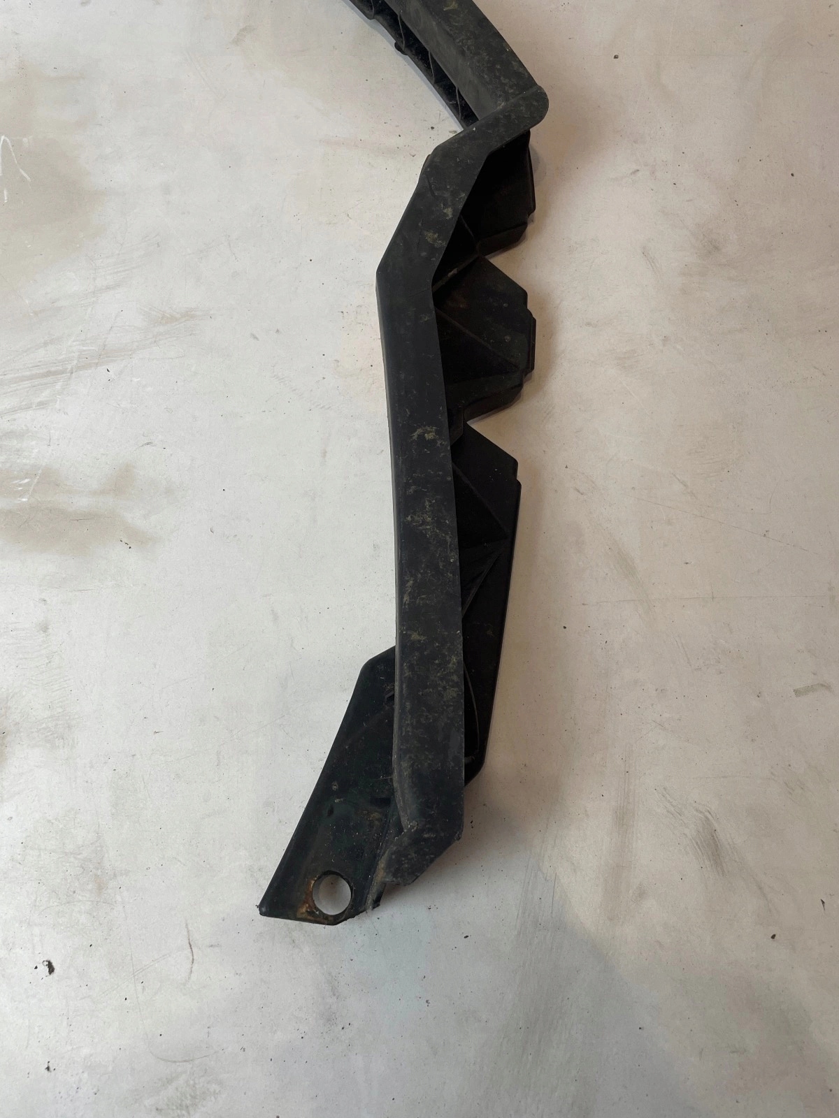 support holder of a bumper right front Skoda Octavia II
