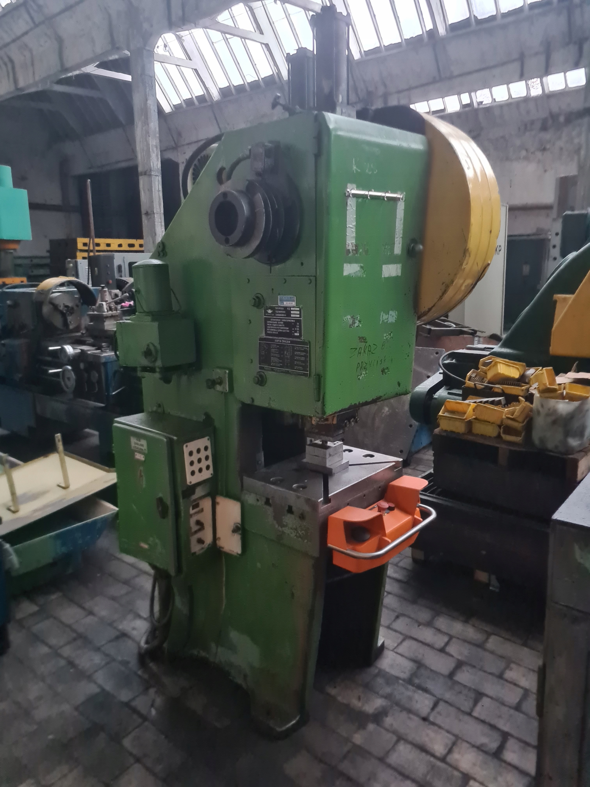 Prasa mimośrodowa 25 Ton KD 2124