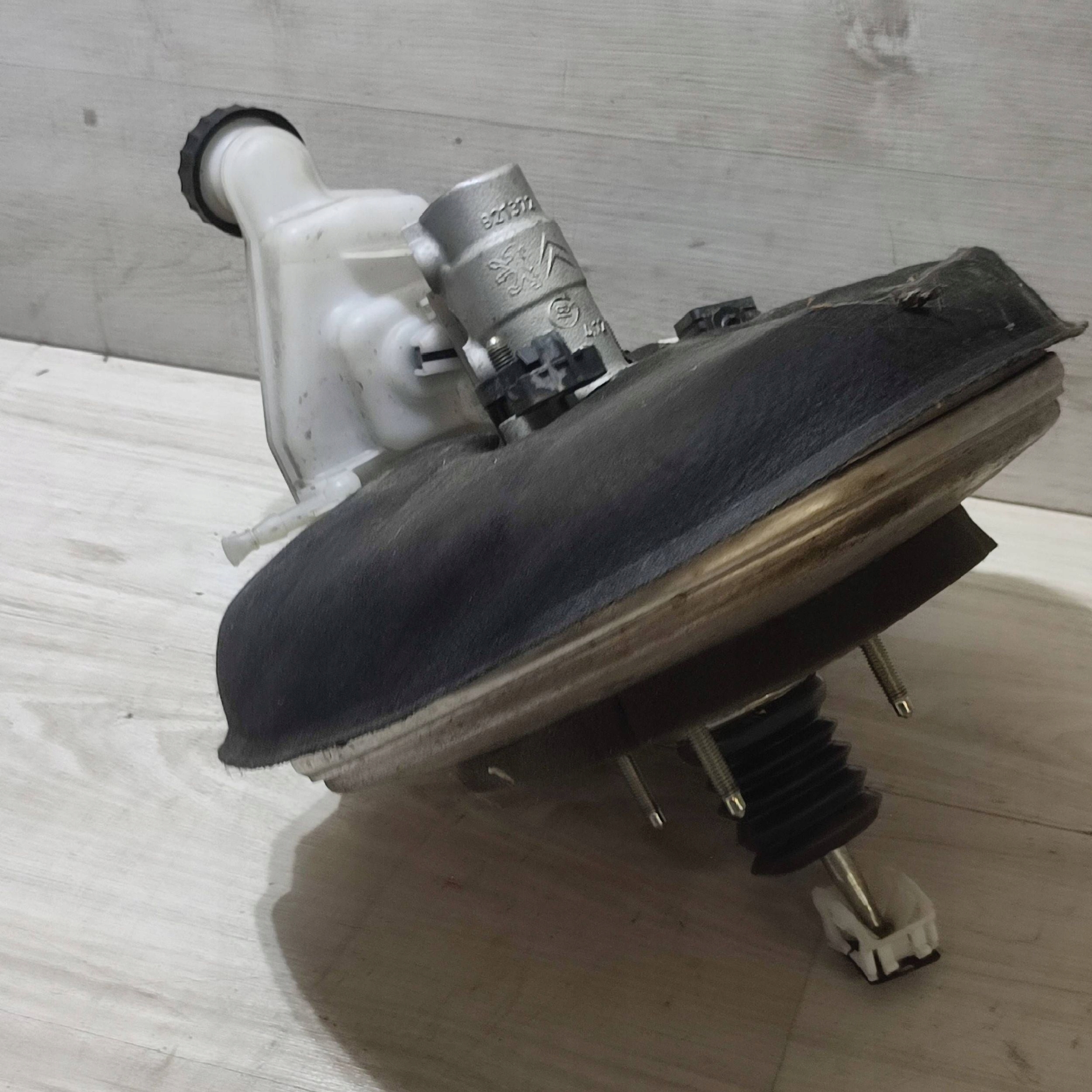 Servo bremsen Peugeot Rifter 0204J00547