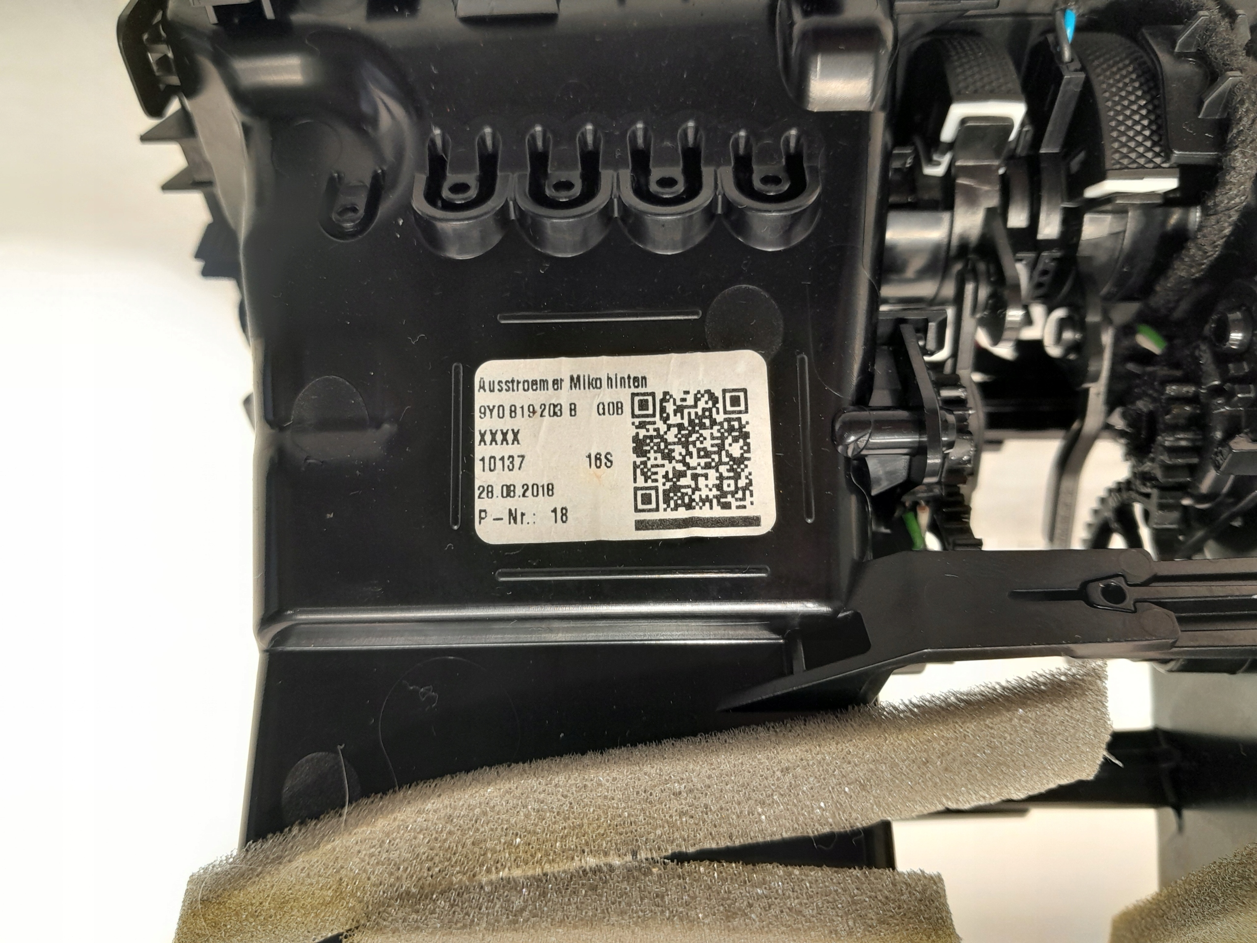 PORSCHE CAYENNE 9Y grid air conditioning devices 9Y0819203B