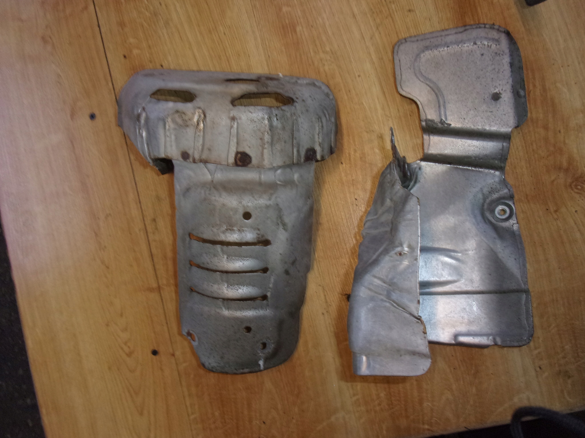 SKODA FABIA II OSŁONA TERMICZNA KOLEKTORA 1.2 12V