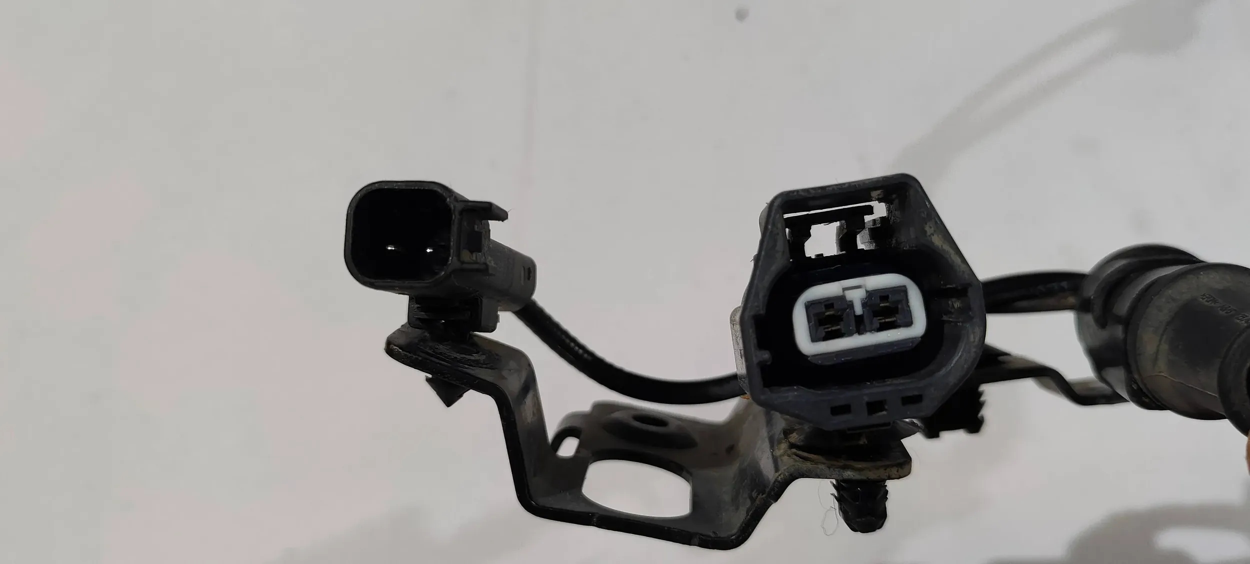 sensor ABS wiring of a caliper rear part rear left Ford Explorer 2020