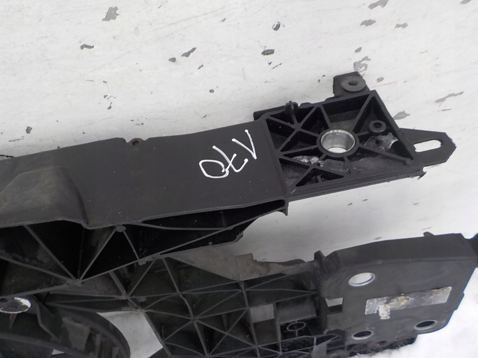 170 RENAULT MEGANE III support panel for radiators pillar iron
