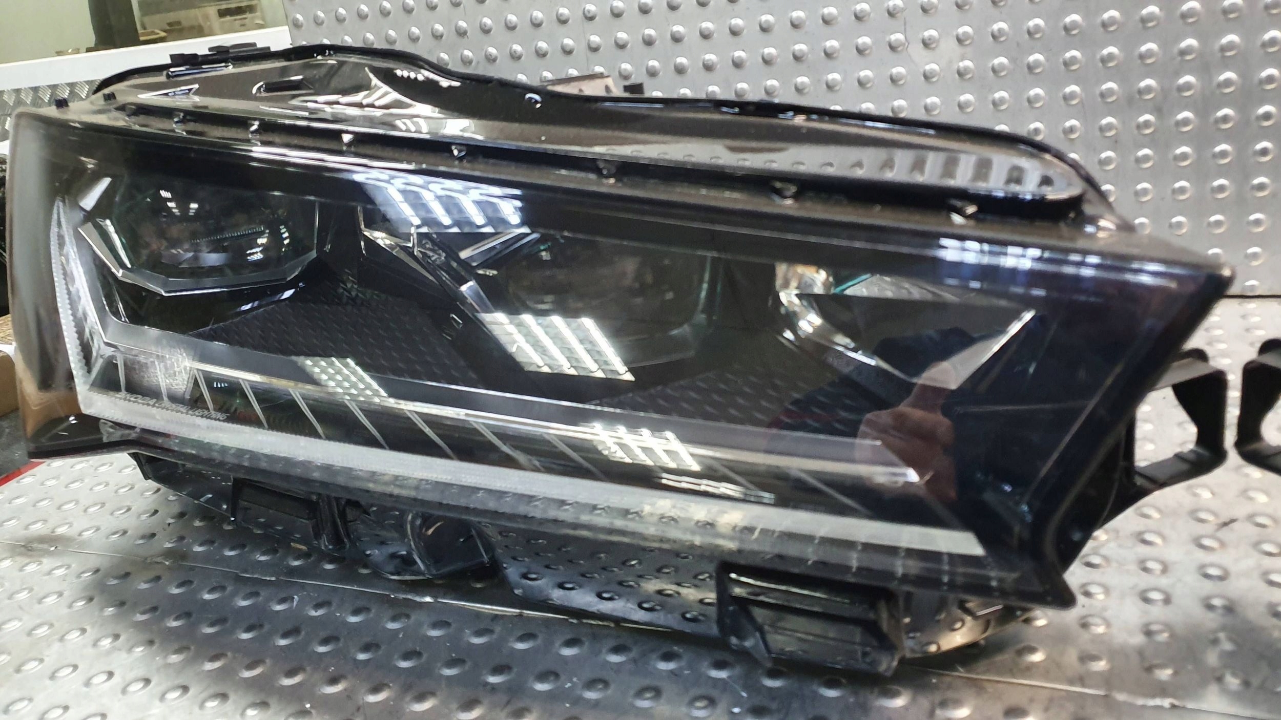 light front left right SKODA SUPERB IV 4 FULL LED 23