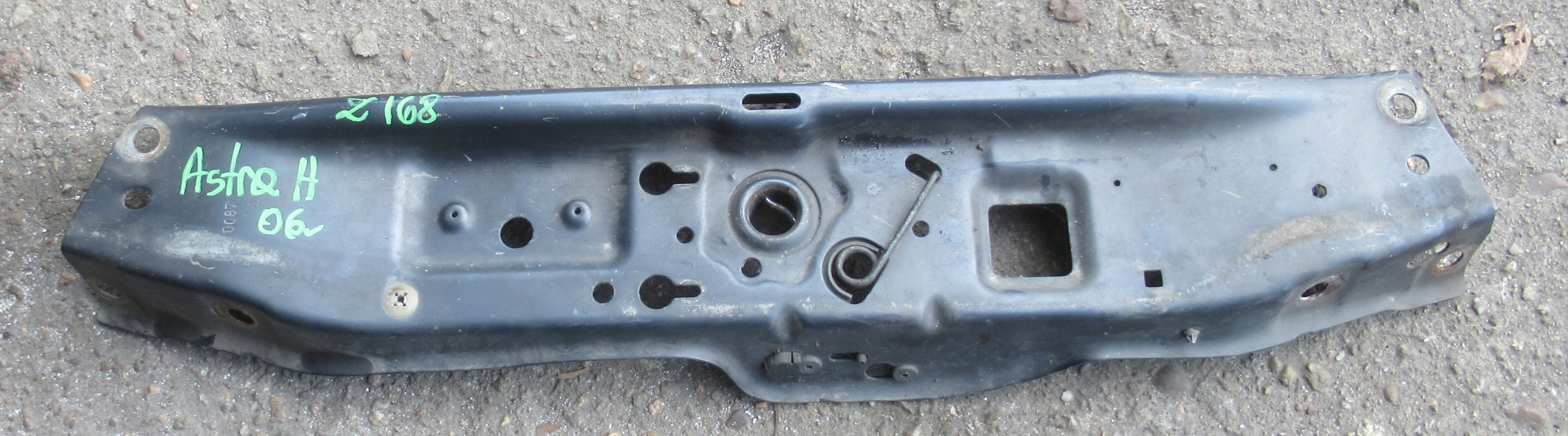 OPEL ASTRA H CABRIO 1.9 CDTI 06R support panel for radiators pillar iron