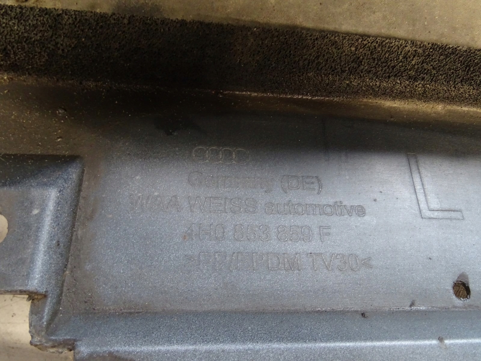 moulding cap threshold left AUDI A8 S8 D4 4H LIFT 4H0853859F