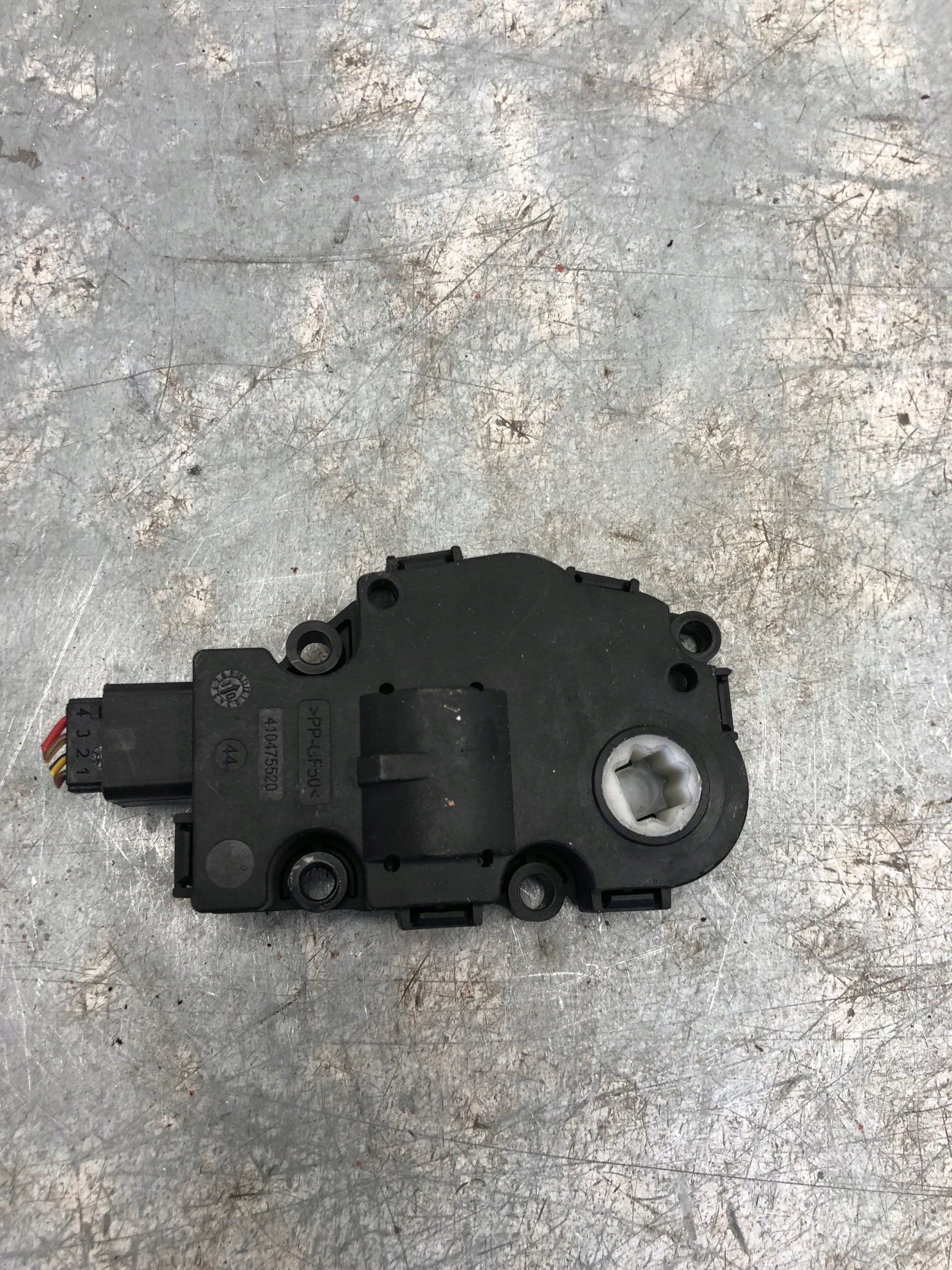 motorek topení BEHR EFB331