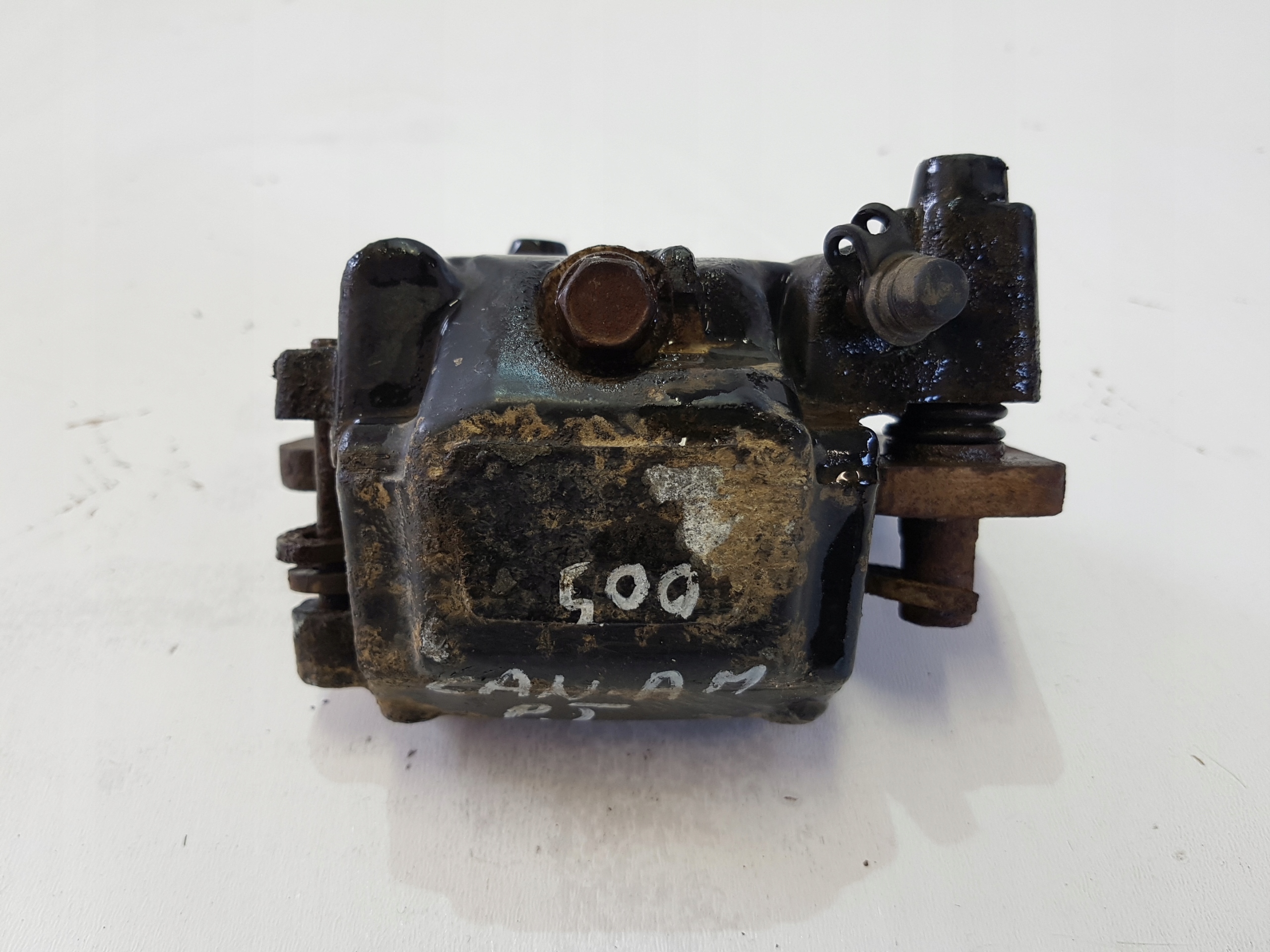 CAN-AM OUTLANDER 2016 тормозной суппорт задний правый