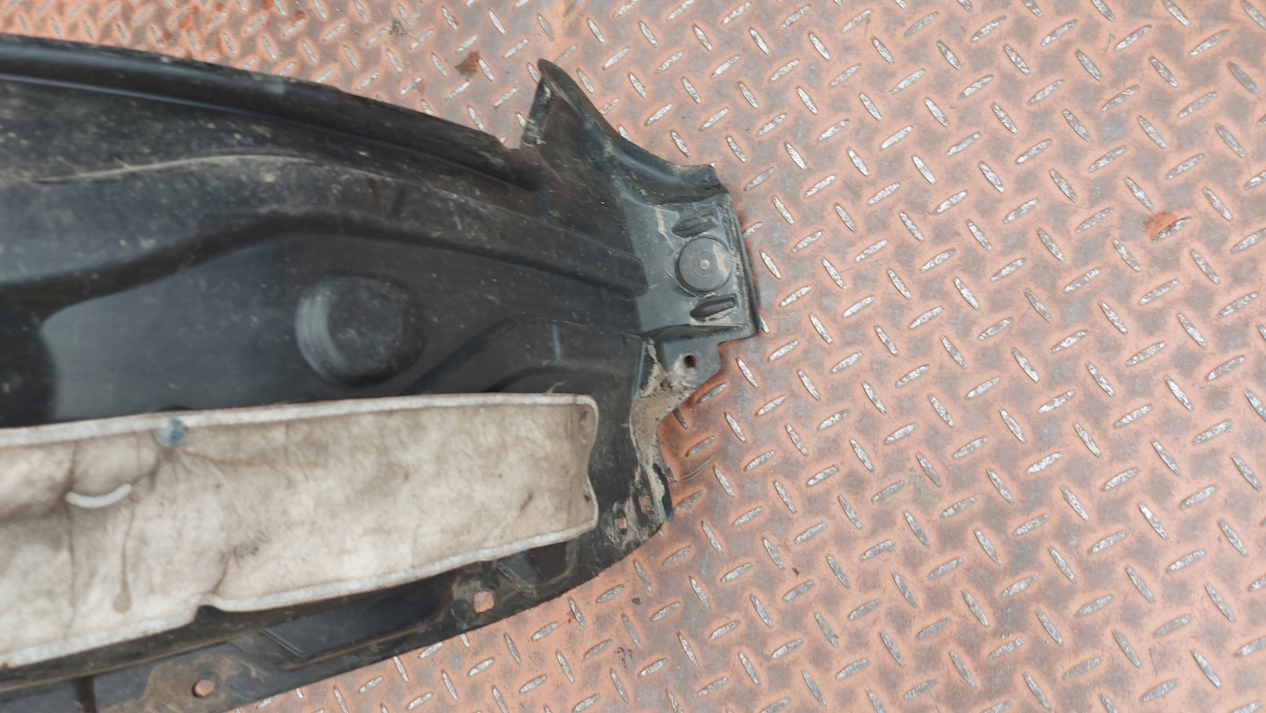mudguard left front TOYOTA COROLLA E21 19- KOMBI HB SUZUKI SWACE
