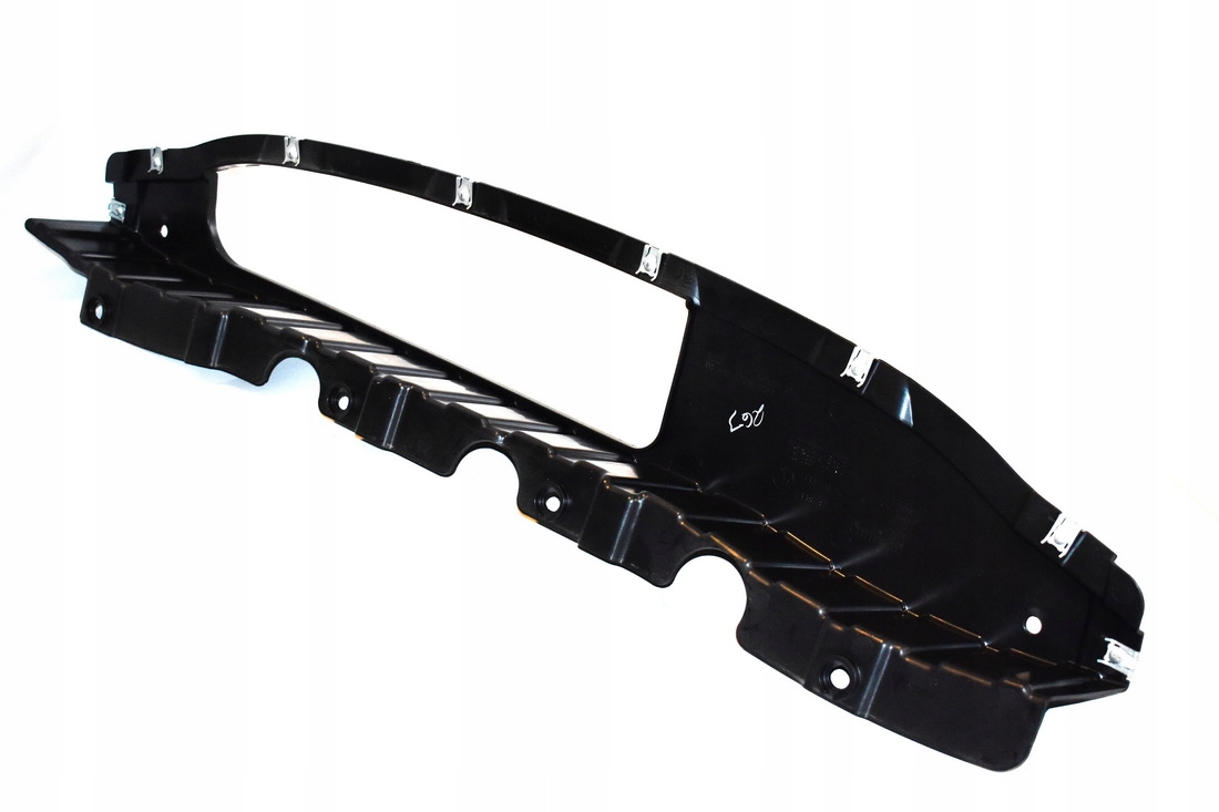 Kryt tažného zařízení, spodní střed Bmw F25 F26