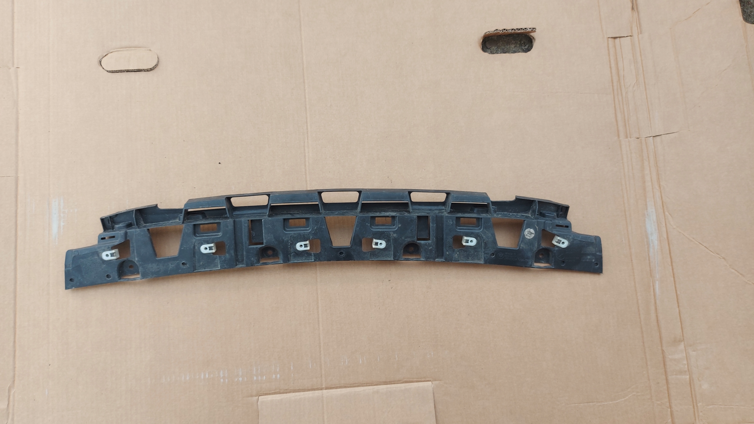 console pillar of a bumper front BMW 3 G20