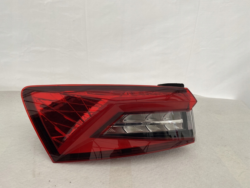 LAMPA LEWY TYŁ SKODA KODIAQ LED 565945207A reflektor