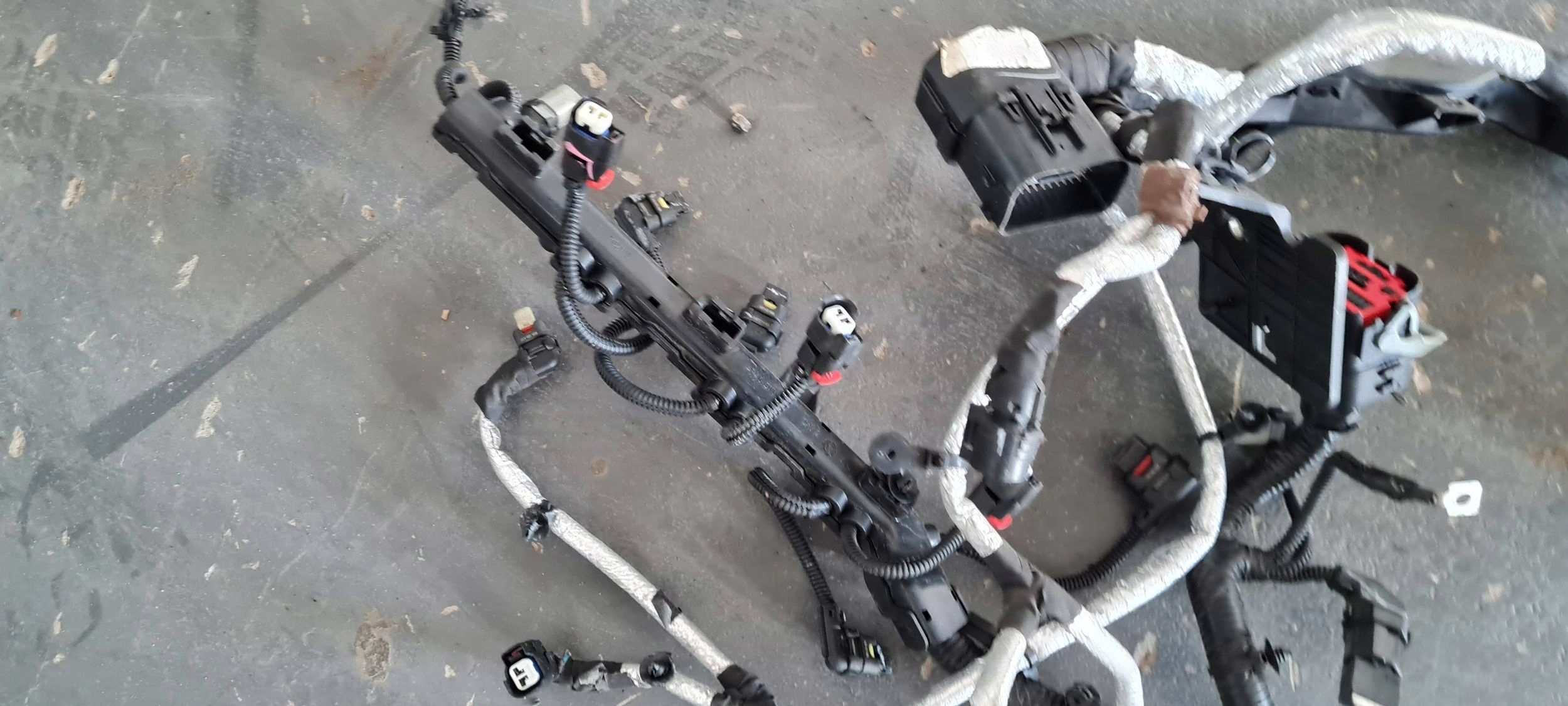 Jeep Grand Cherokee WL 2022 bundle motor wiring 3.6 V6 68467849AD