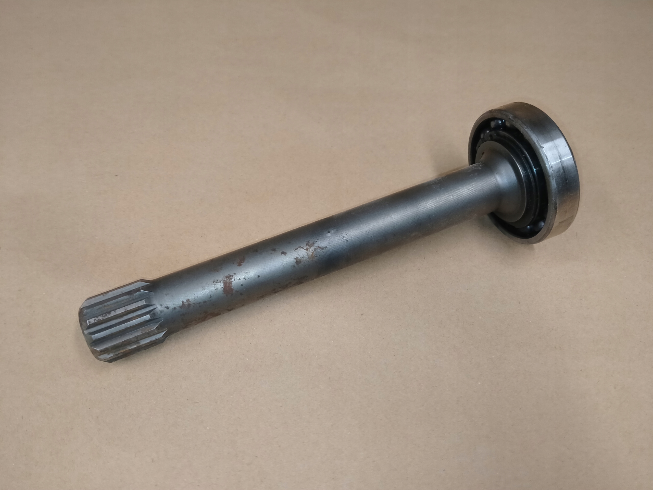 WAŁEK ODBIORU MOCY PRZYSTAWKI ZF 1316303037