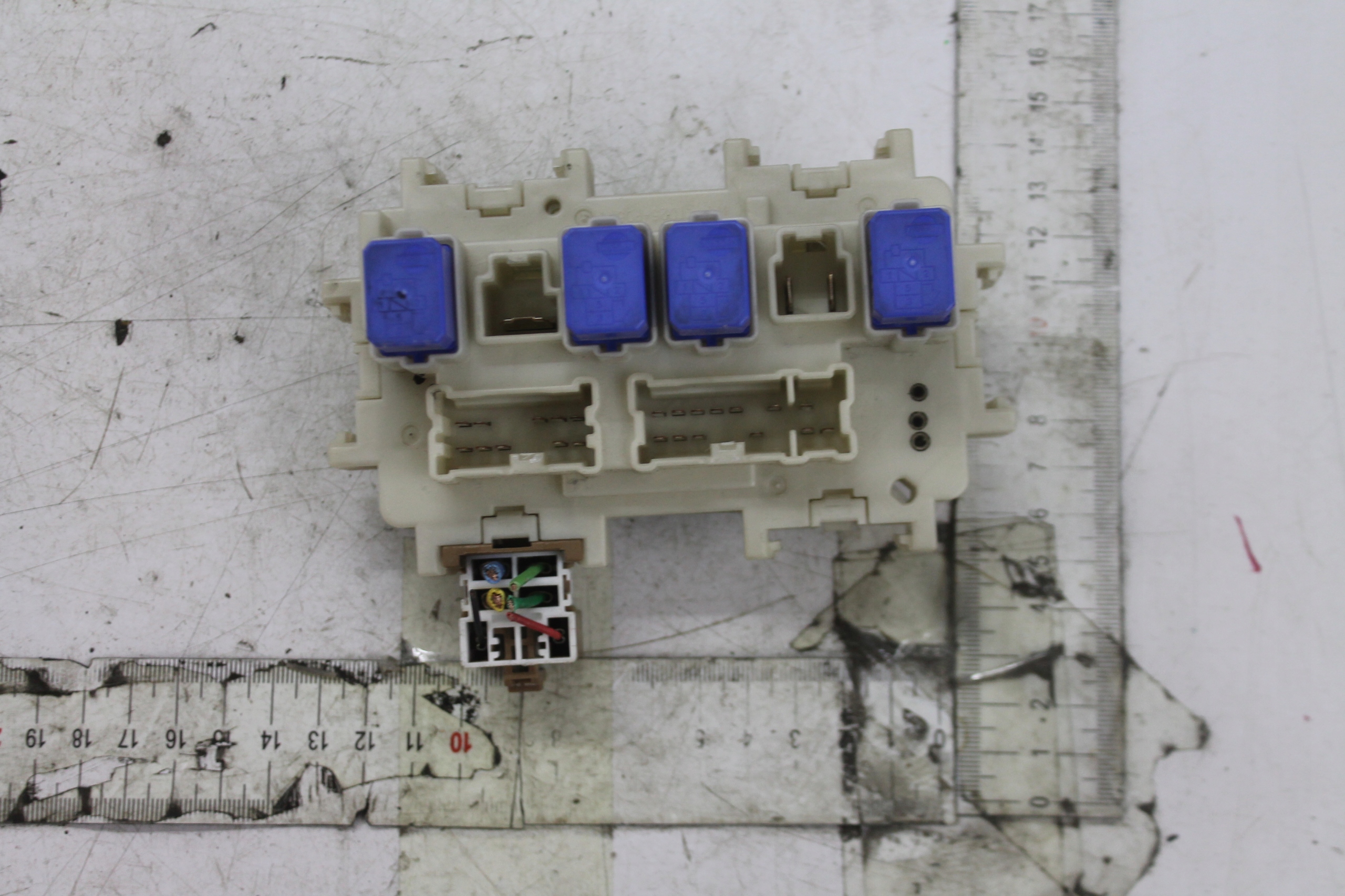MODULE FUSIBLES RENAULT KOLEOS 2.0 DCI 07