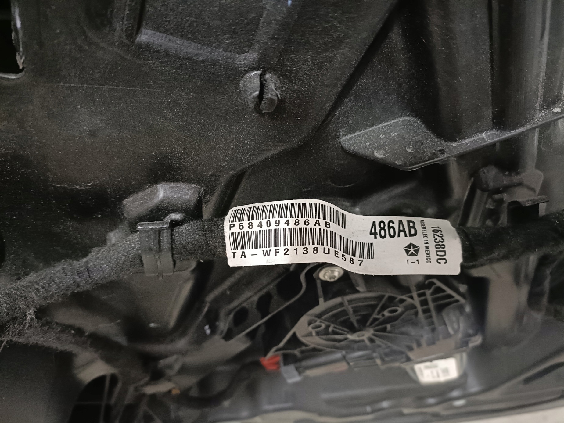 DODGE CHARGER 2019- door right front front PAR complete 68409486AB