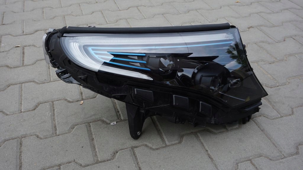 MERCEDES EQC W 293 - right front light FULL LED