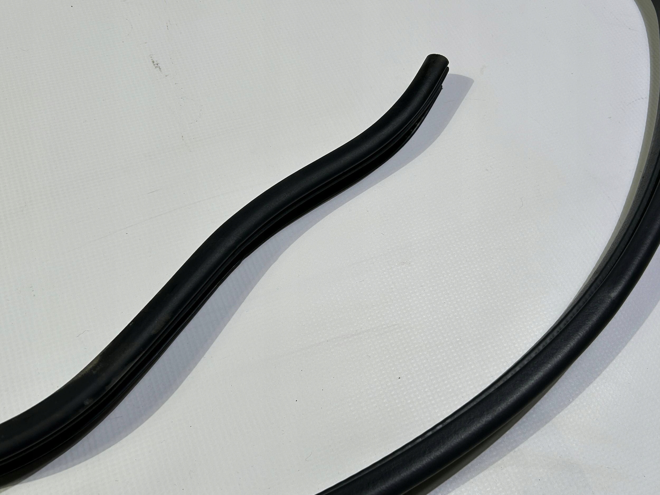 rubber gasket right door tylnych prawych Ford Explorer V 2016