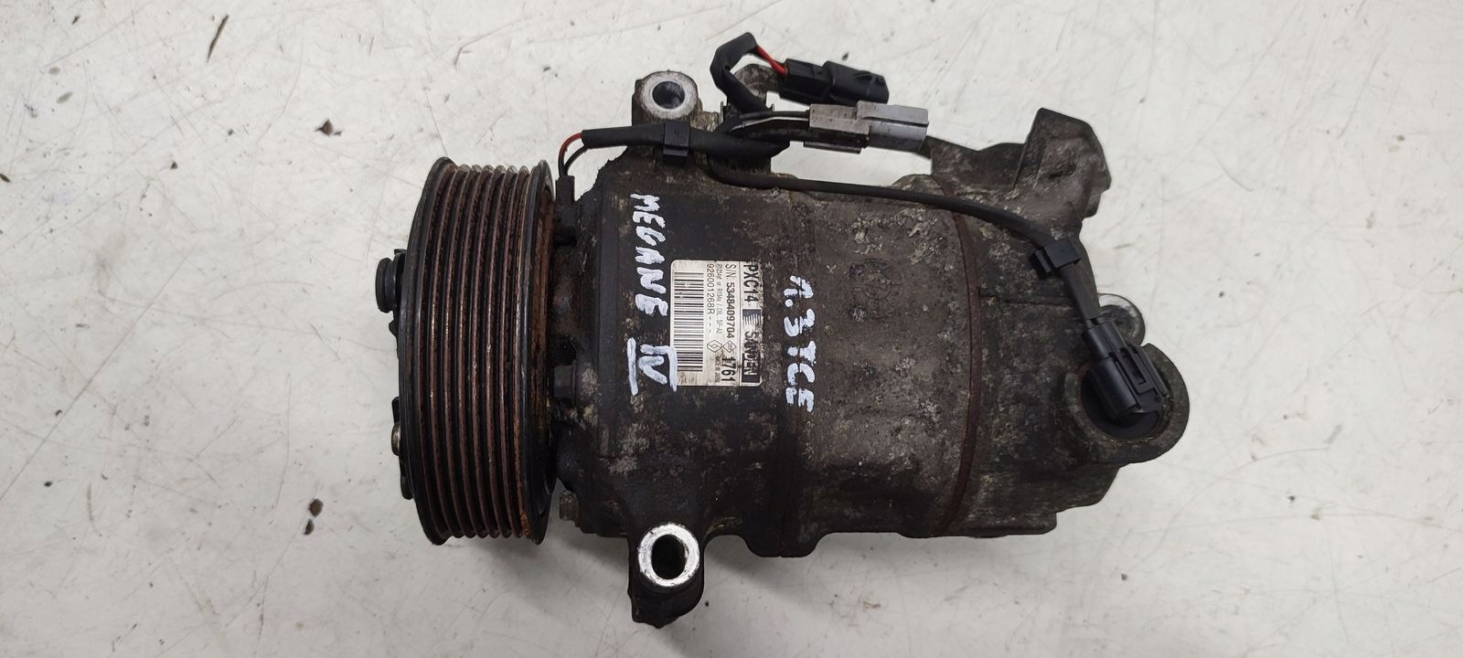 compressor of the air conditioning compressor; Renault Megane IV 1,3 TCE