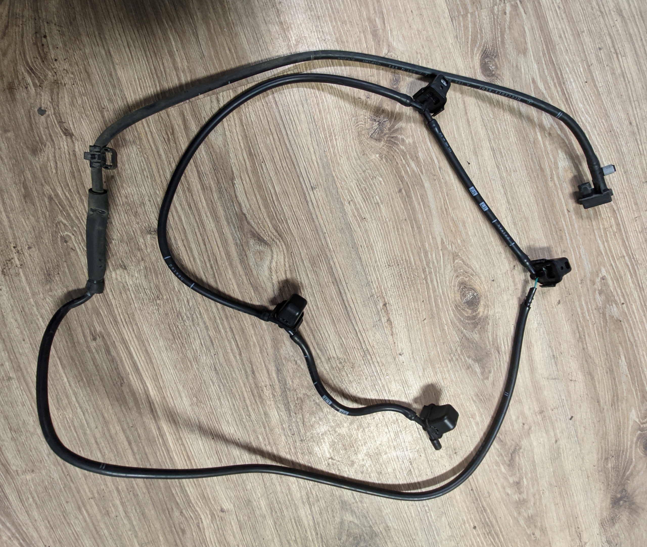 A1668601192 - MERCEDES GLE C292 шланг омывателя с соплами